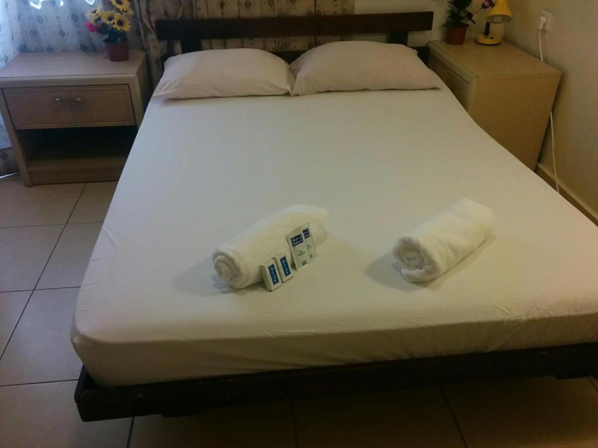 Momo's Hostel