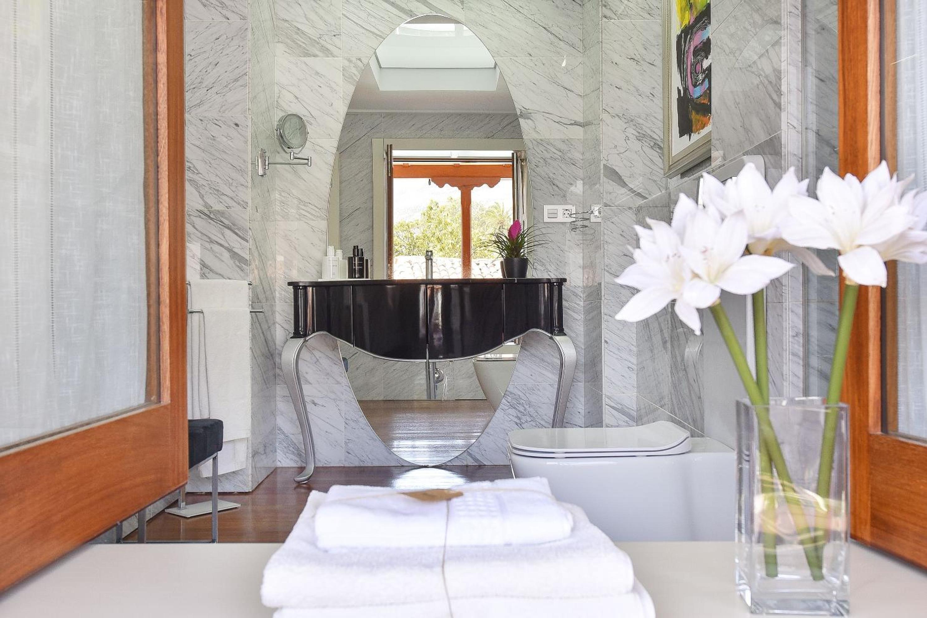 Allureh Emblematic Lodging