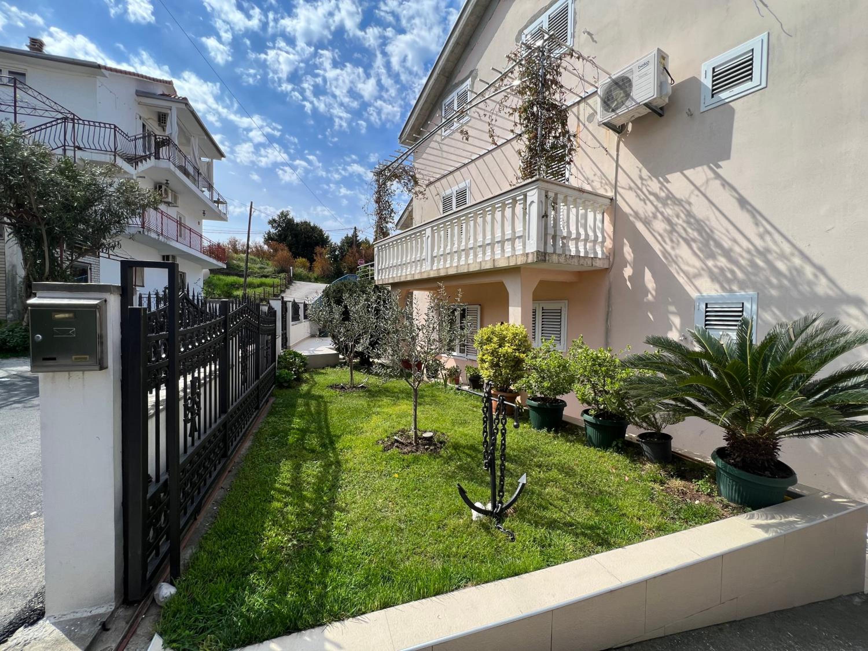 Venice Apartments view 4