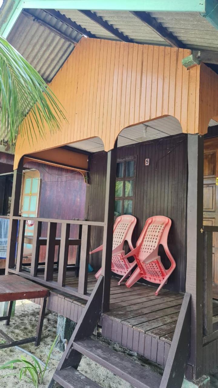 Rainbow Tioman Cottage view 4