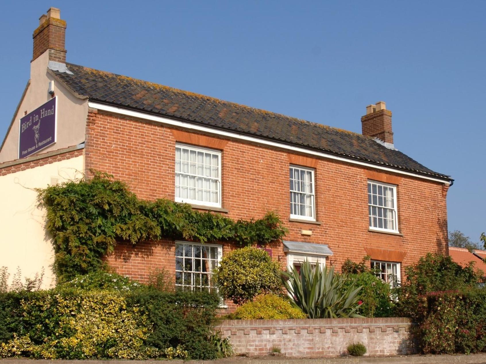 Hotel The Bird in Hand - Image 1