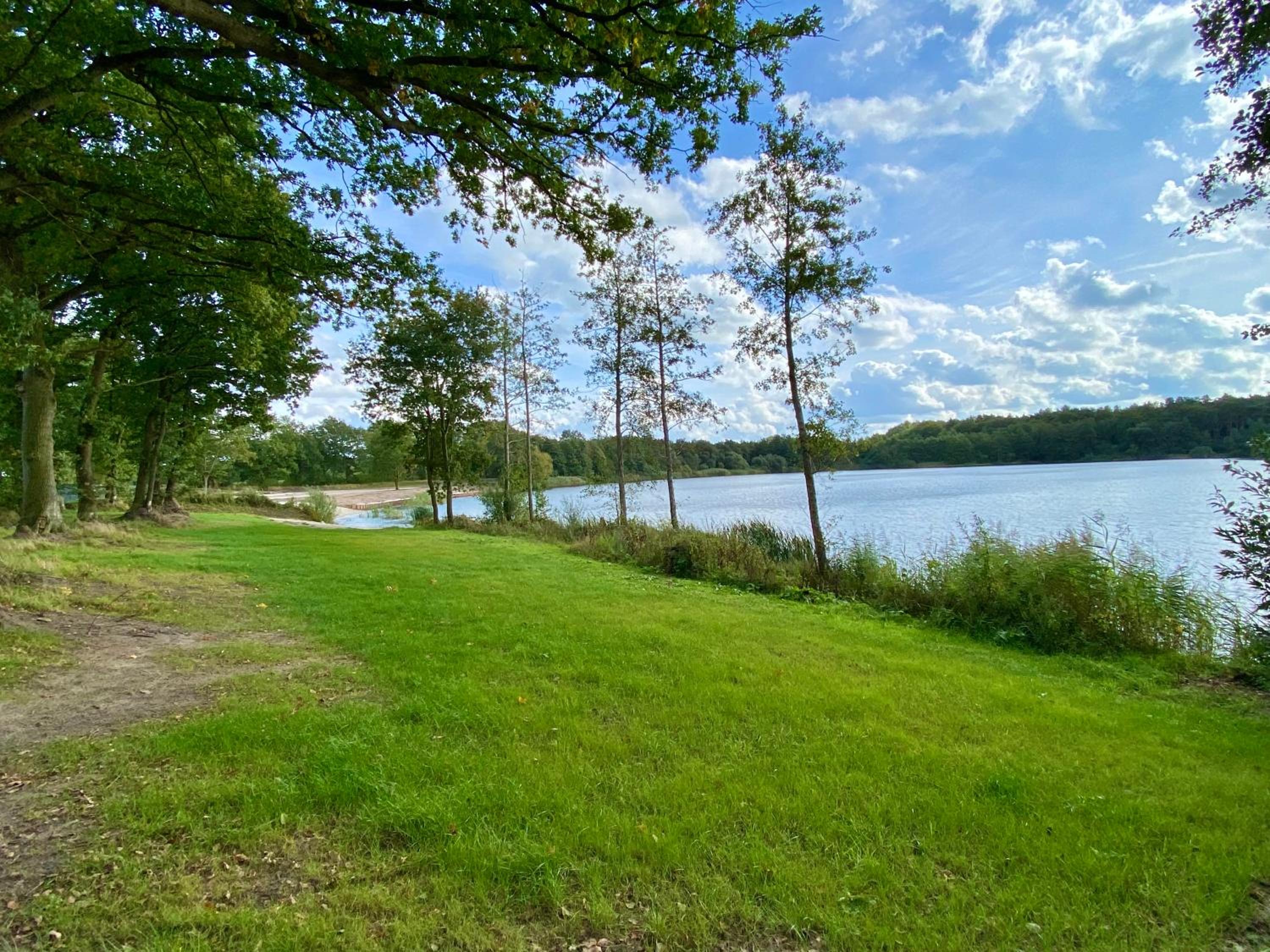 Haus am See mit Sauna und Kamin