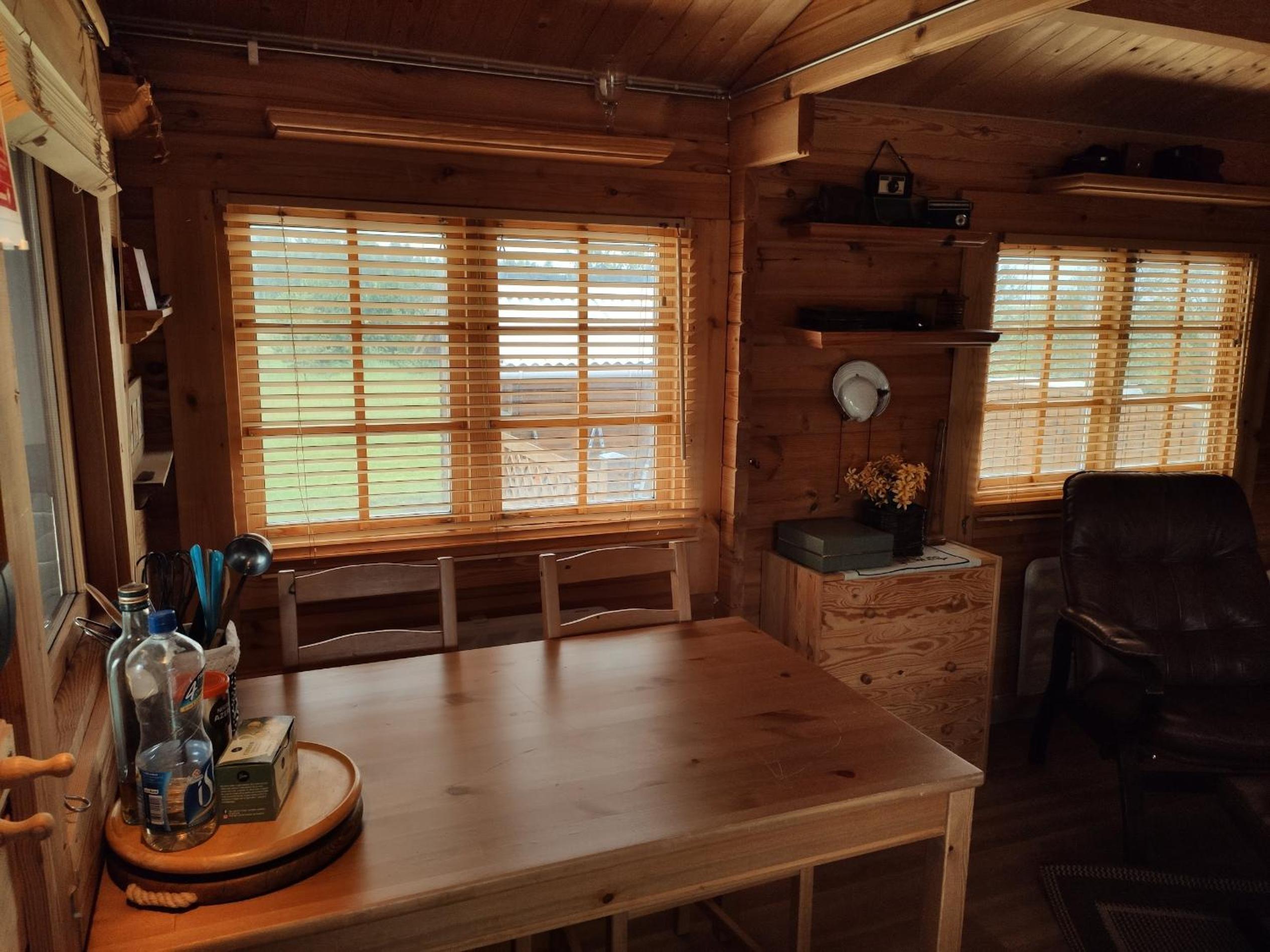 Cosy Cabin by Lake & Woods with Views view 2