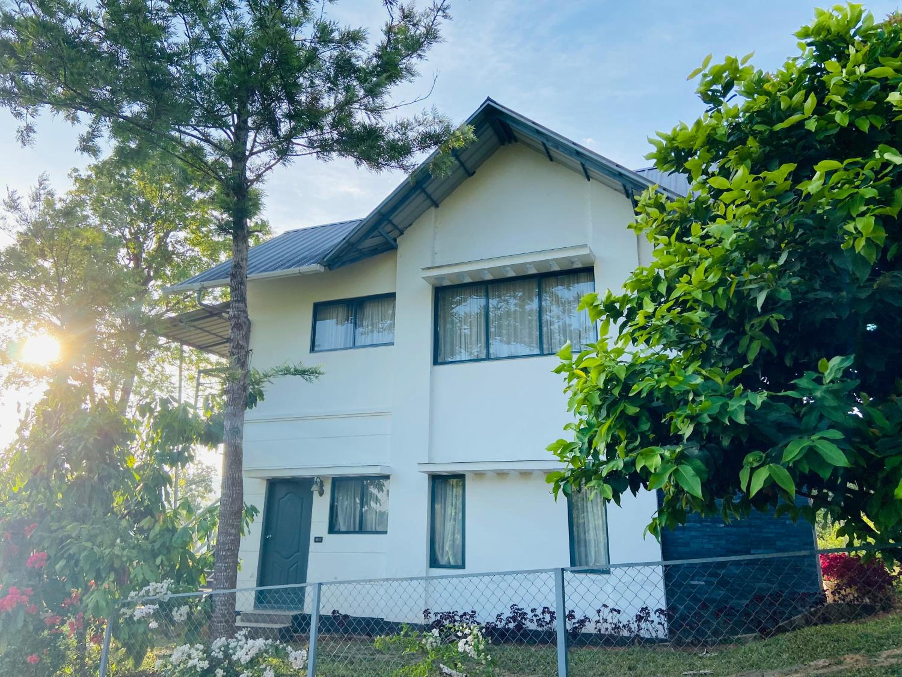 Mannoor Farms Mountain View Stays, Munnar view 5