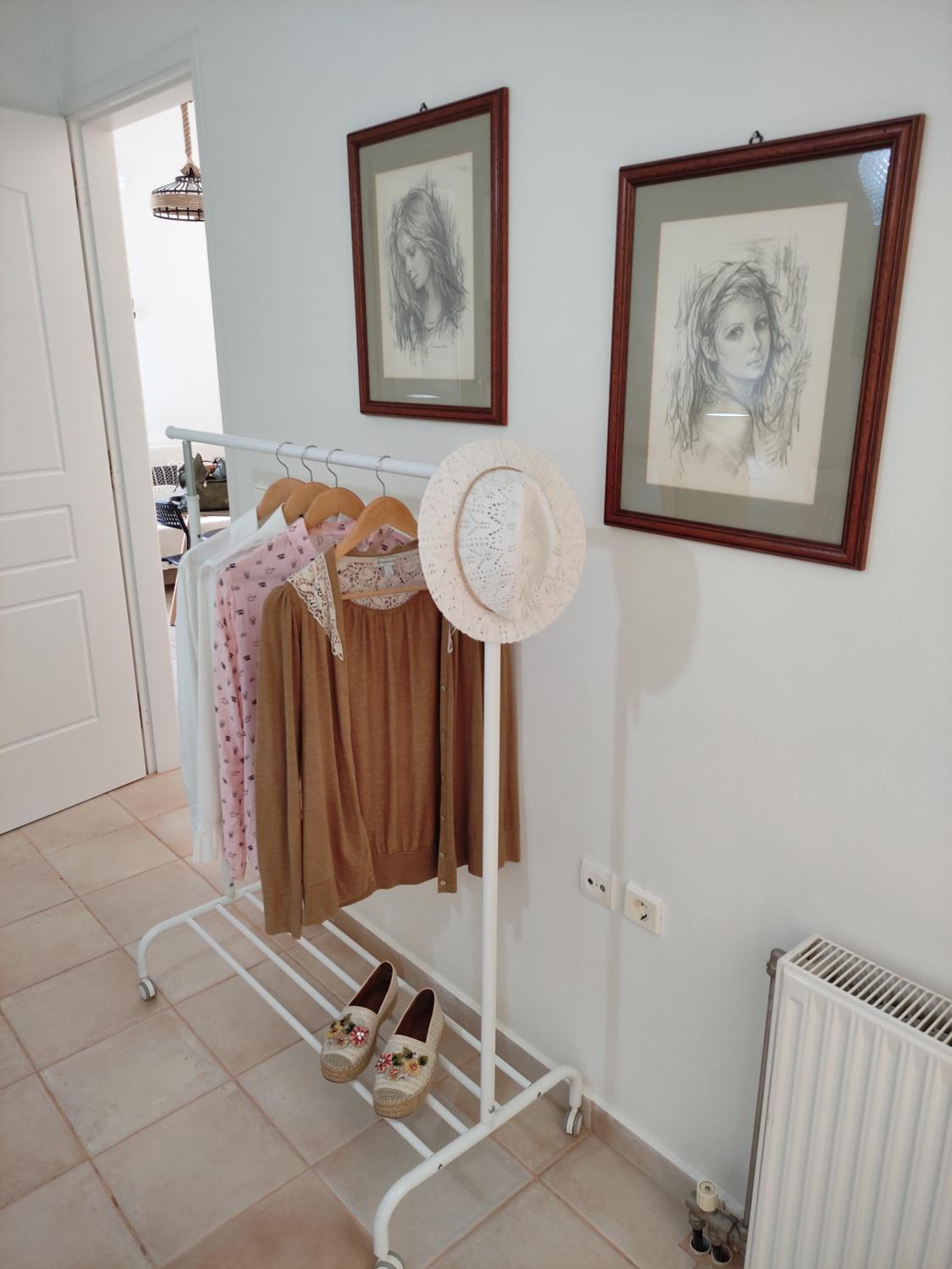Rena House