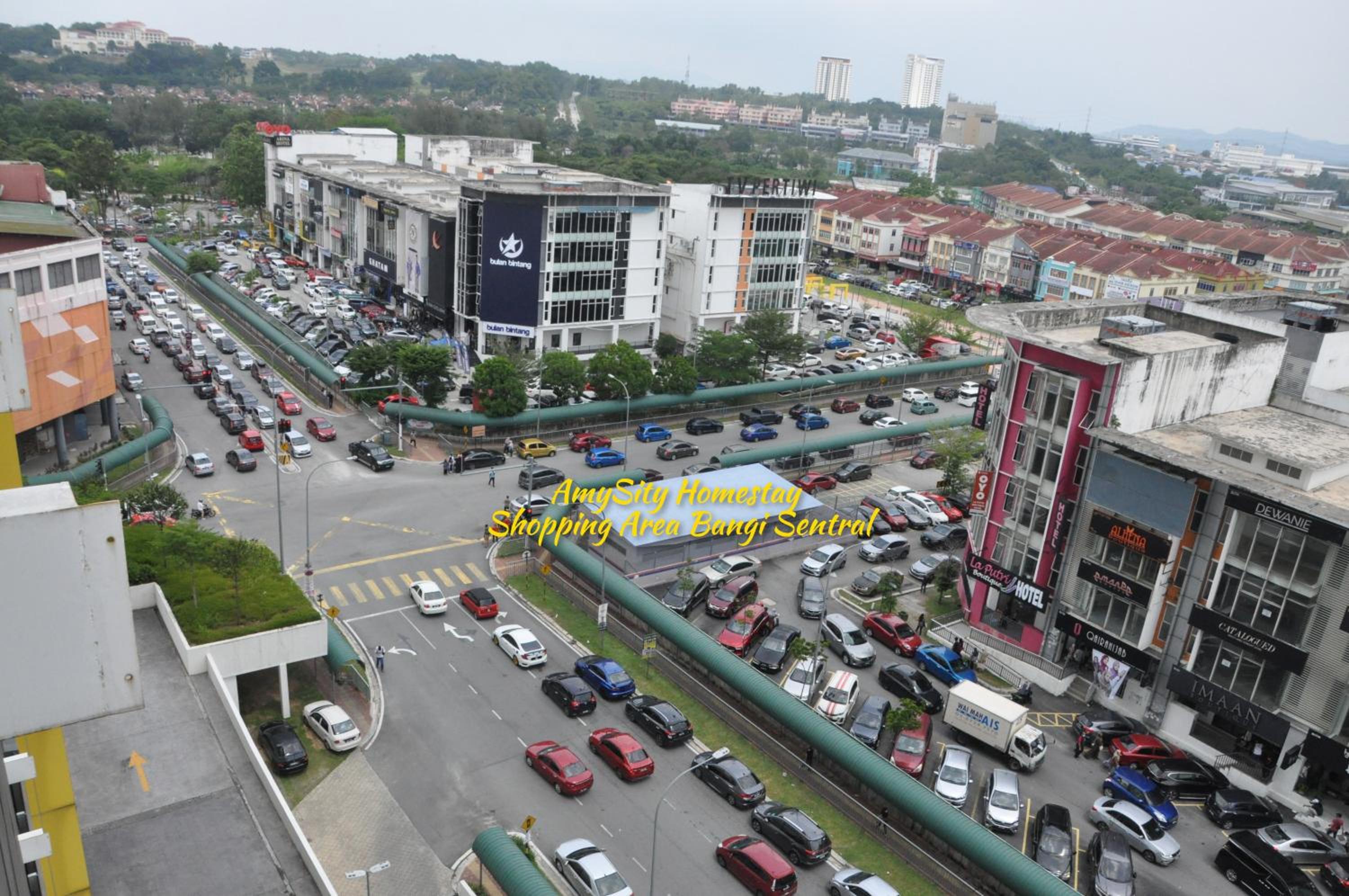 AmySity Homestay Gandaria Modern Lifestyle walking distance to Hub Shopping Centre at Sek 9 Bangi Sentral With Netflix photo 2