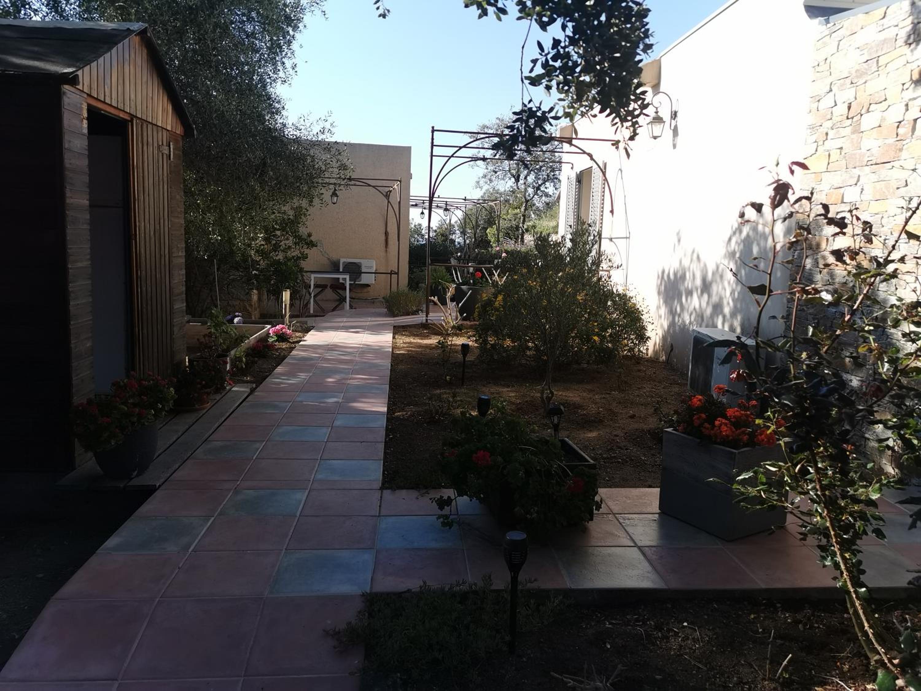 Photo 36