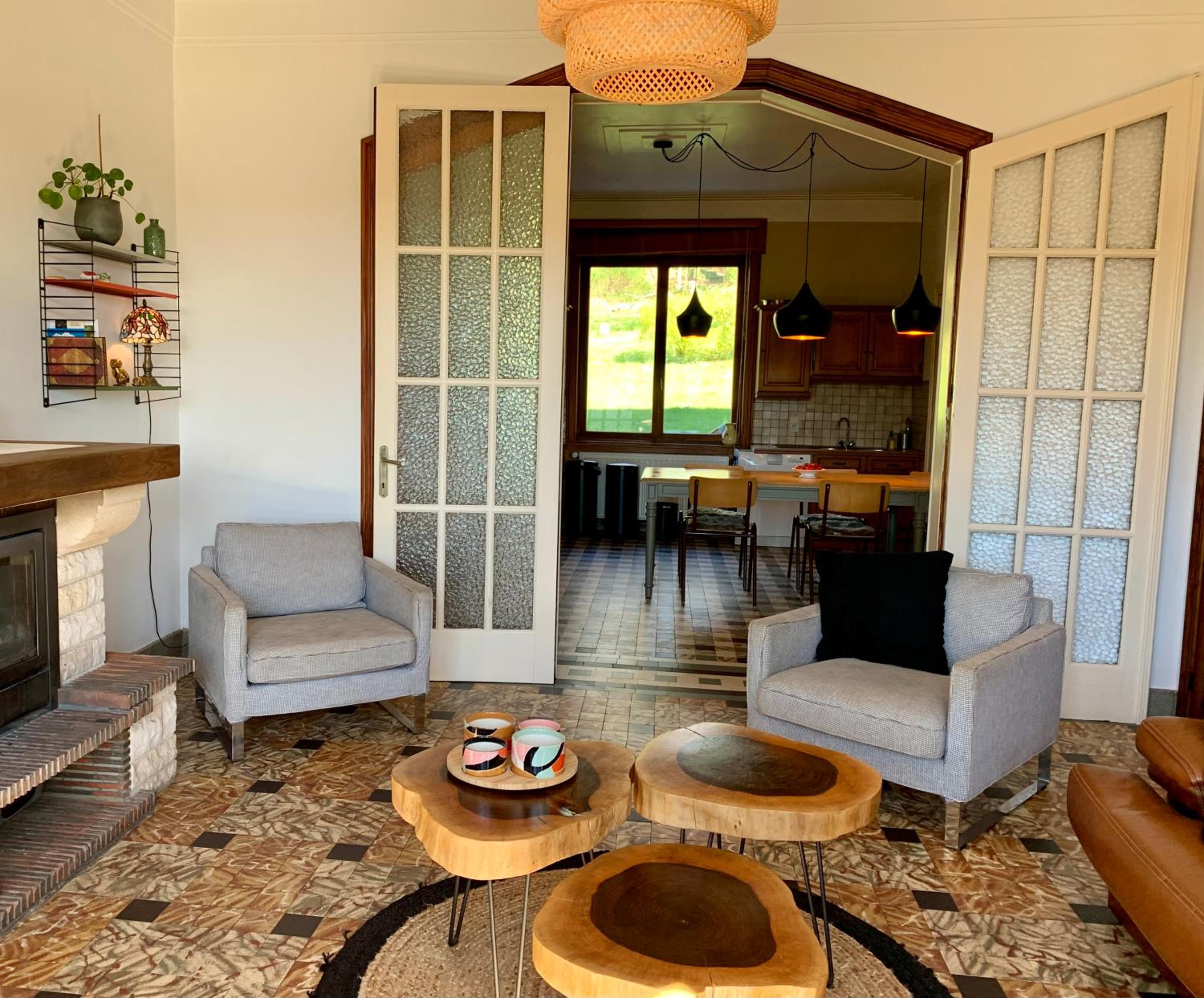 Gezellige villa met houtkachel, sauna en zonnige tuin