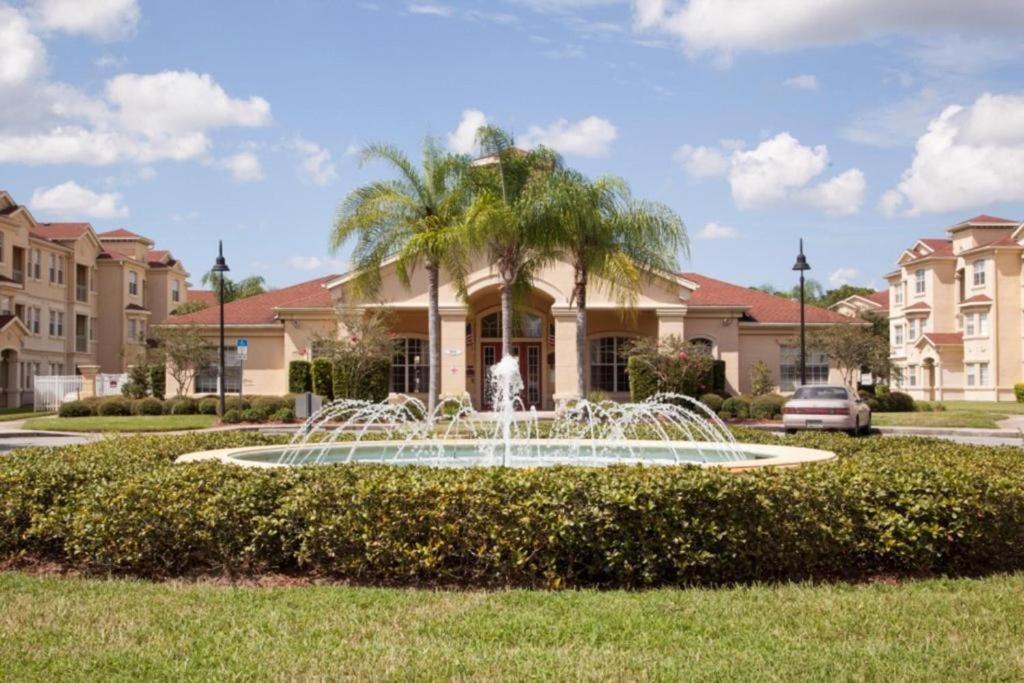 Hotel Revived Condo with Pool and 20 minutes from parks - Image 1