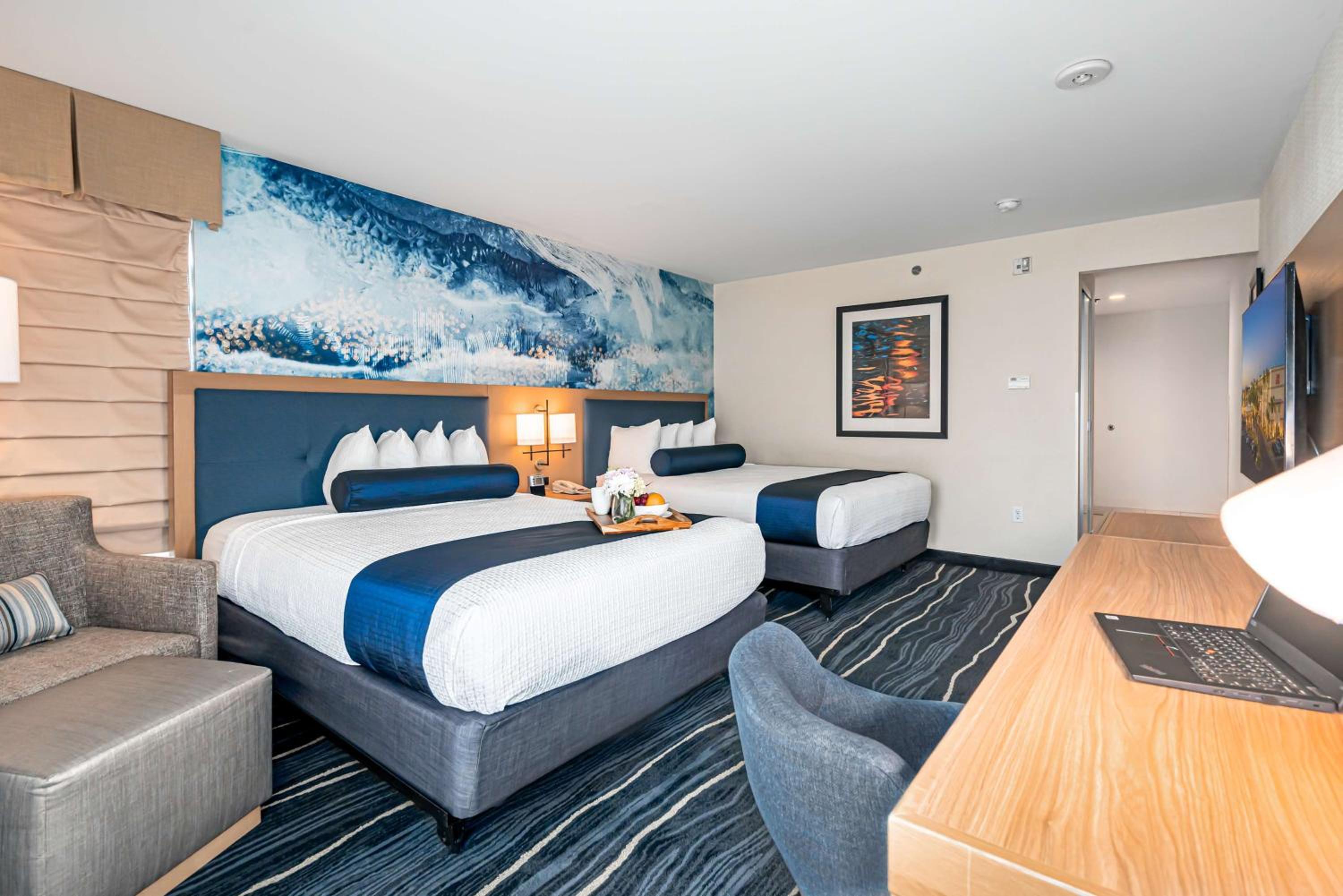 Best Western Plus Marina Gateway Hotel - Property Image 8