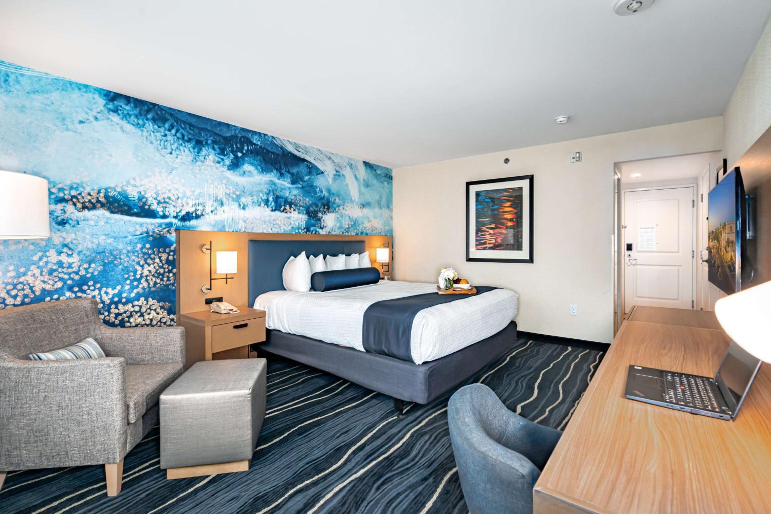 Best Western Plus Marina Gateway Hotel - Property Image 10