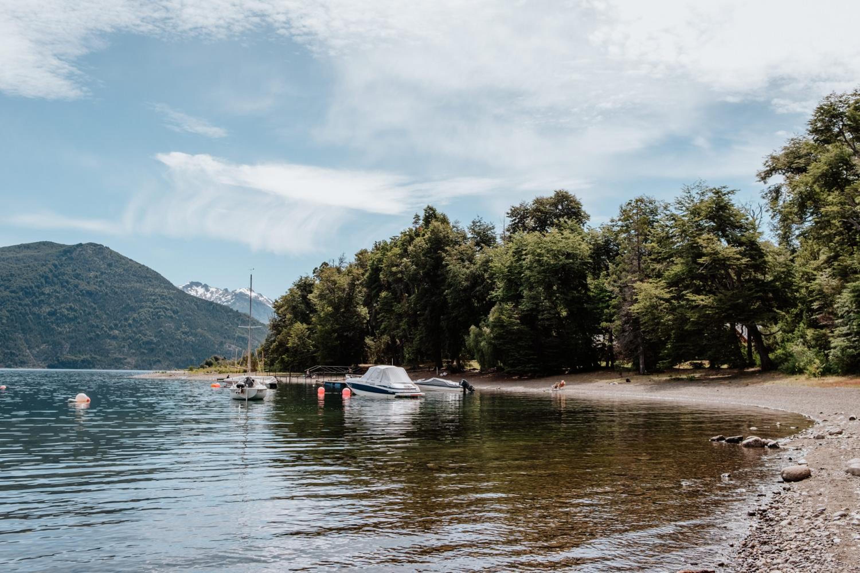 Cabaña en la costa del Lago Futalaufquen - Parque Nacional Los Alerces