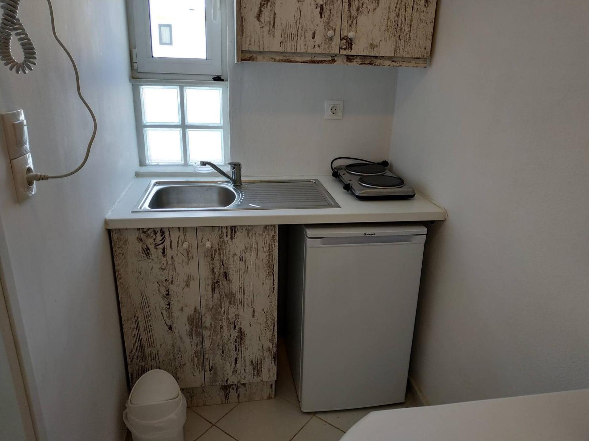 Small Apartment For 3 Pers 70meters From The Beach view 4