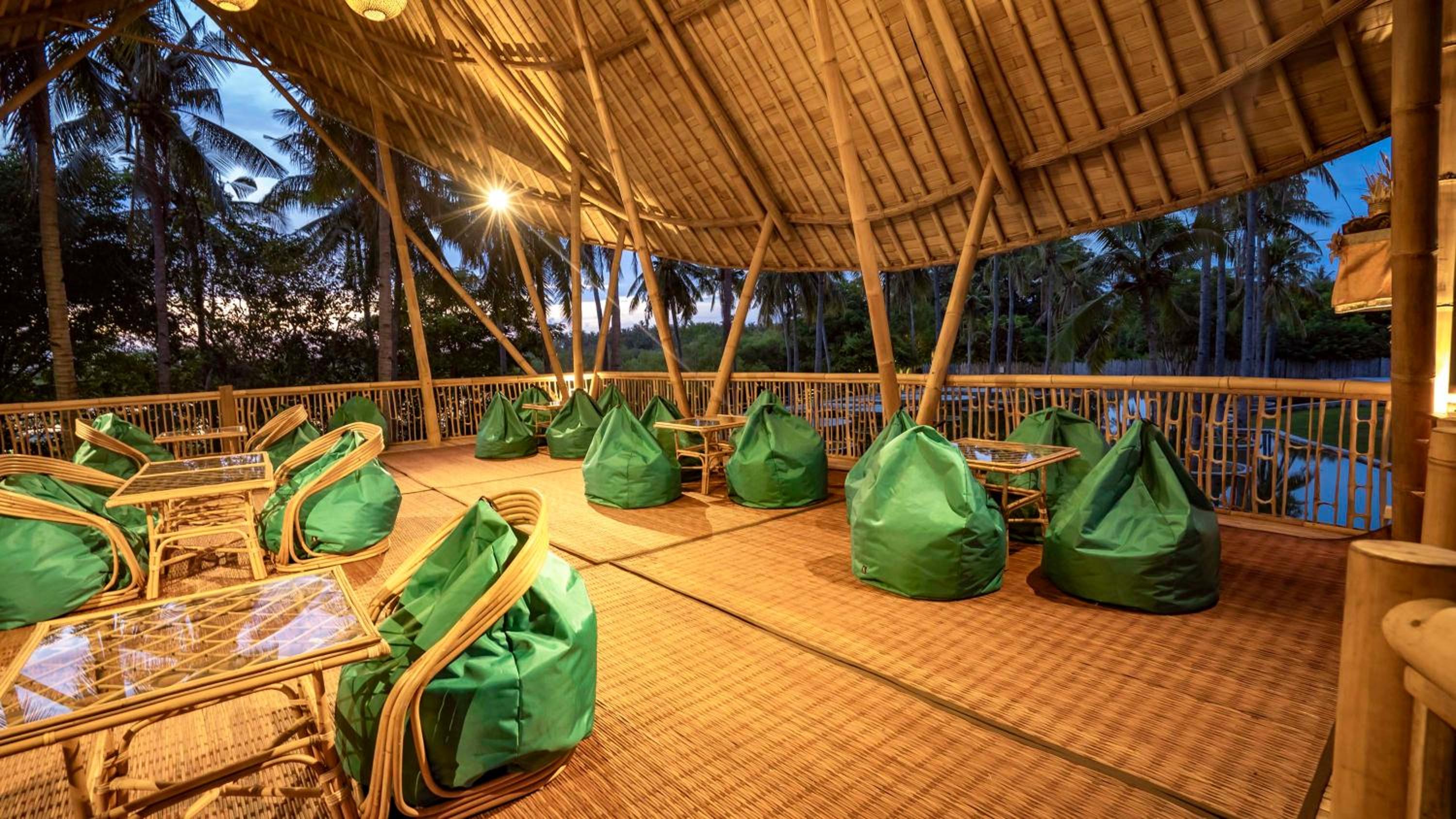 Pravasa Gili Resort by KajaNe
