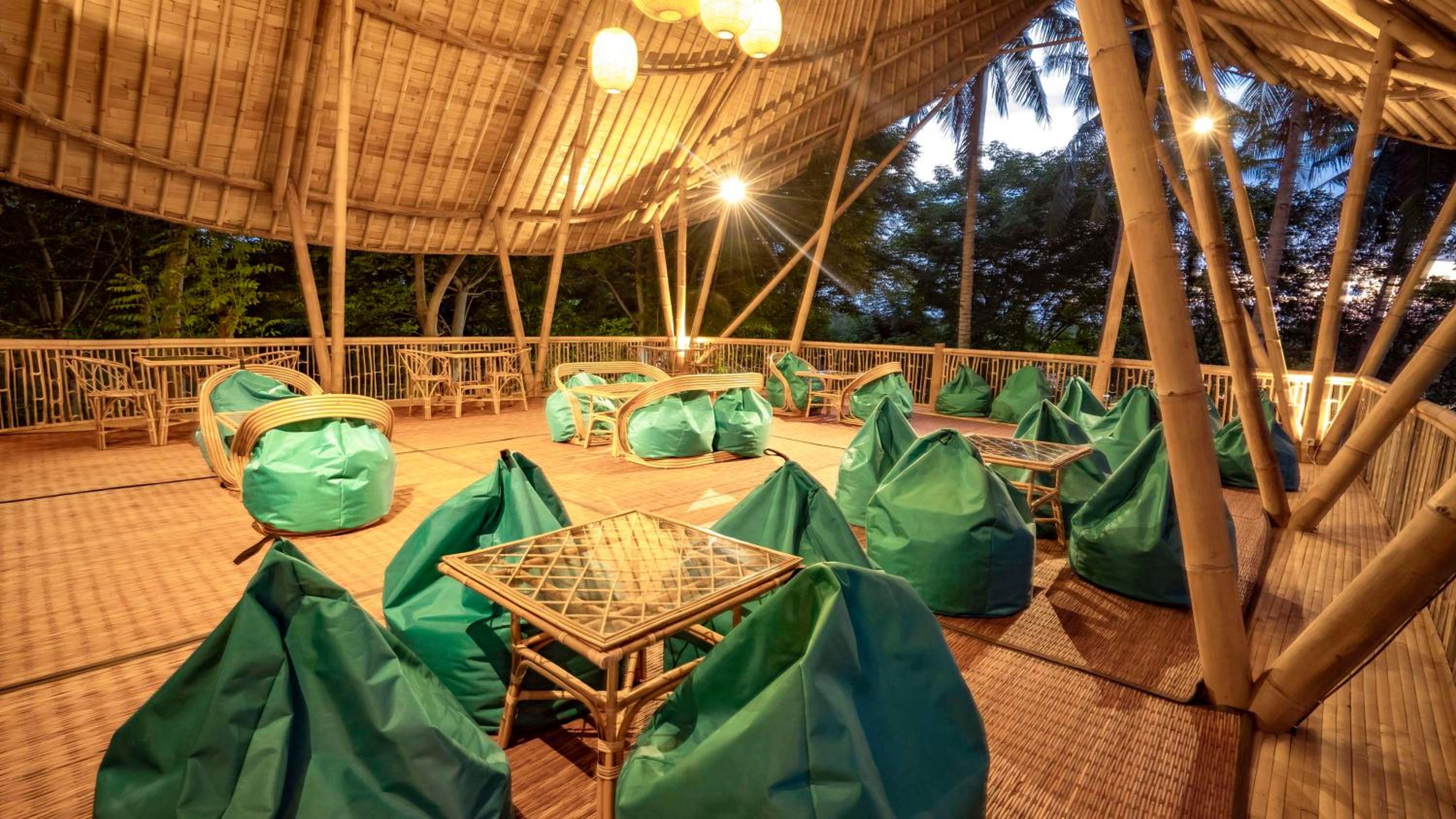 Pravasa Gili Resort by KajaNe