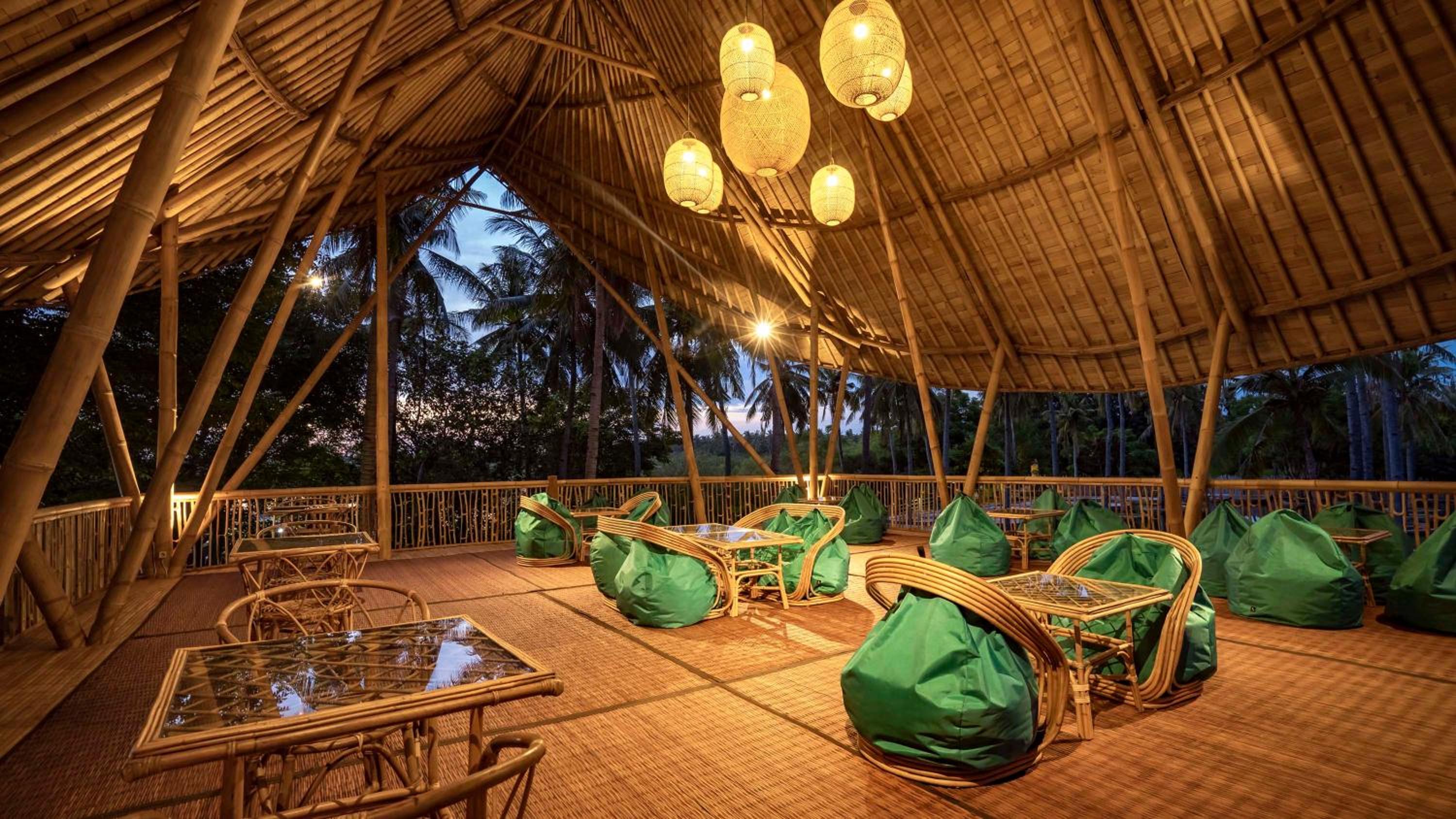 Pravasa Gili Resort by KajaNe