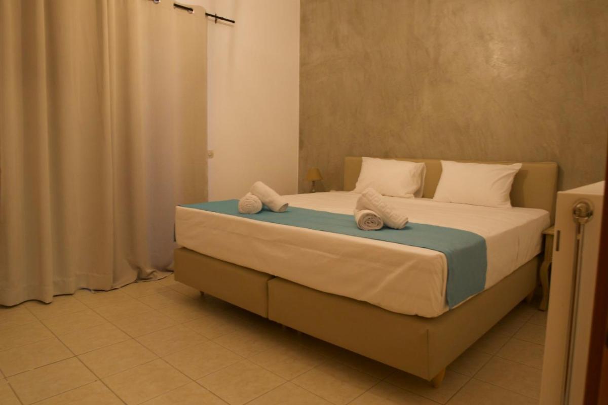 Grand House photo 2