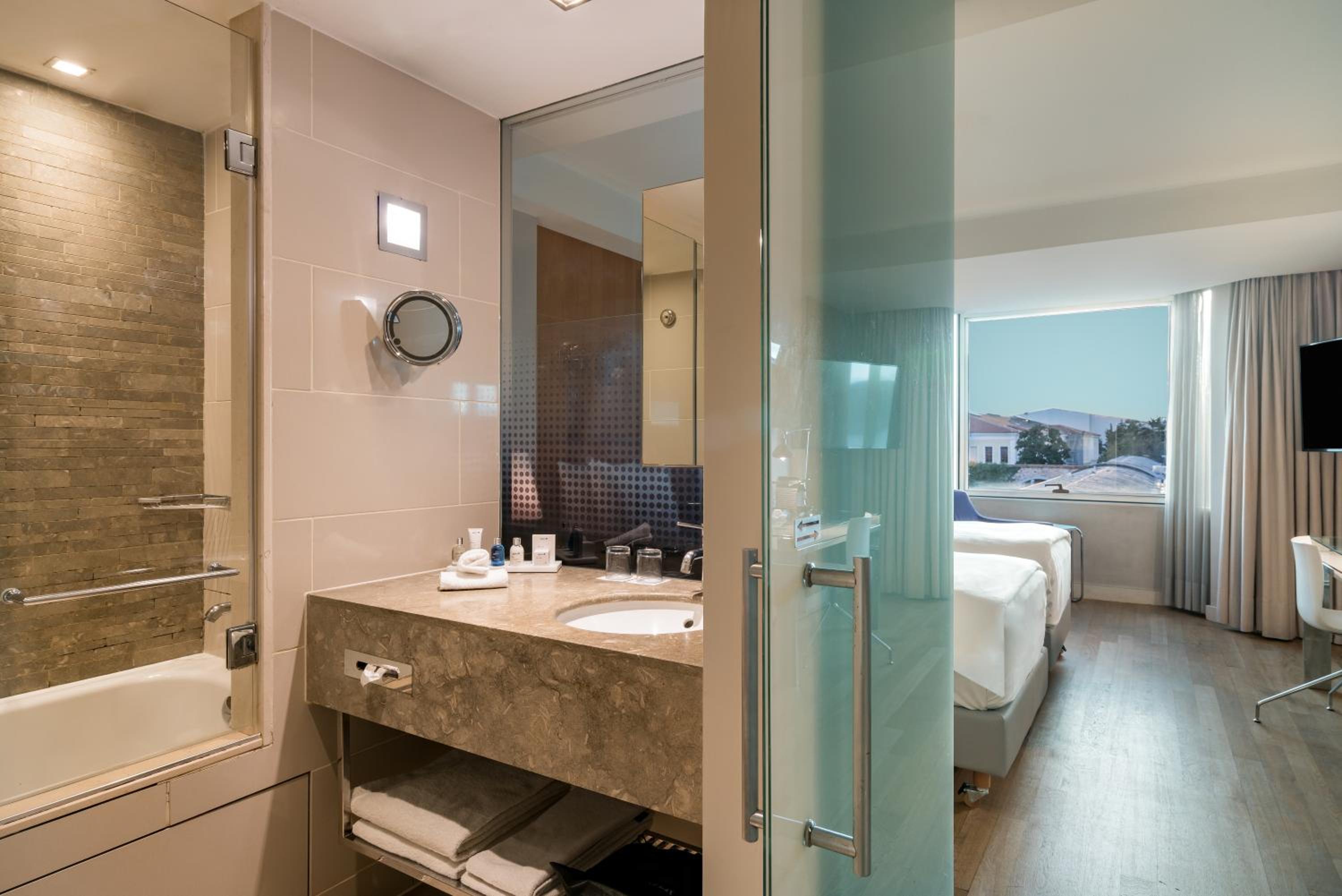 Radisson Blu Bosphorus Hotel - Image 55