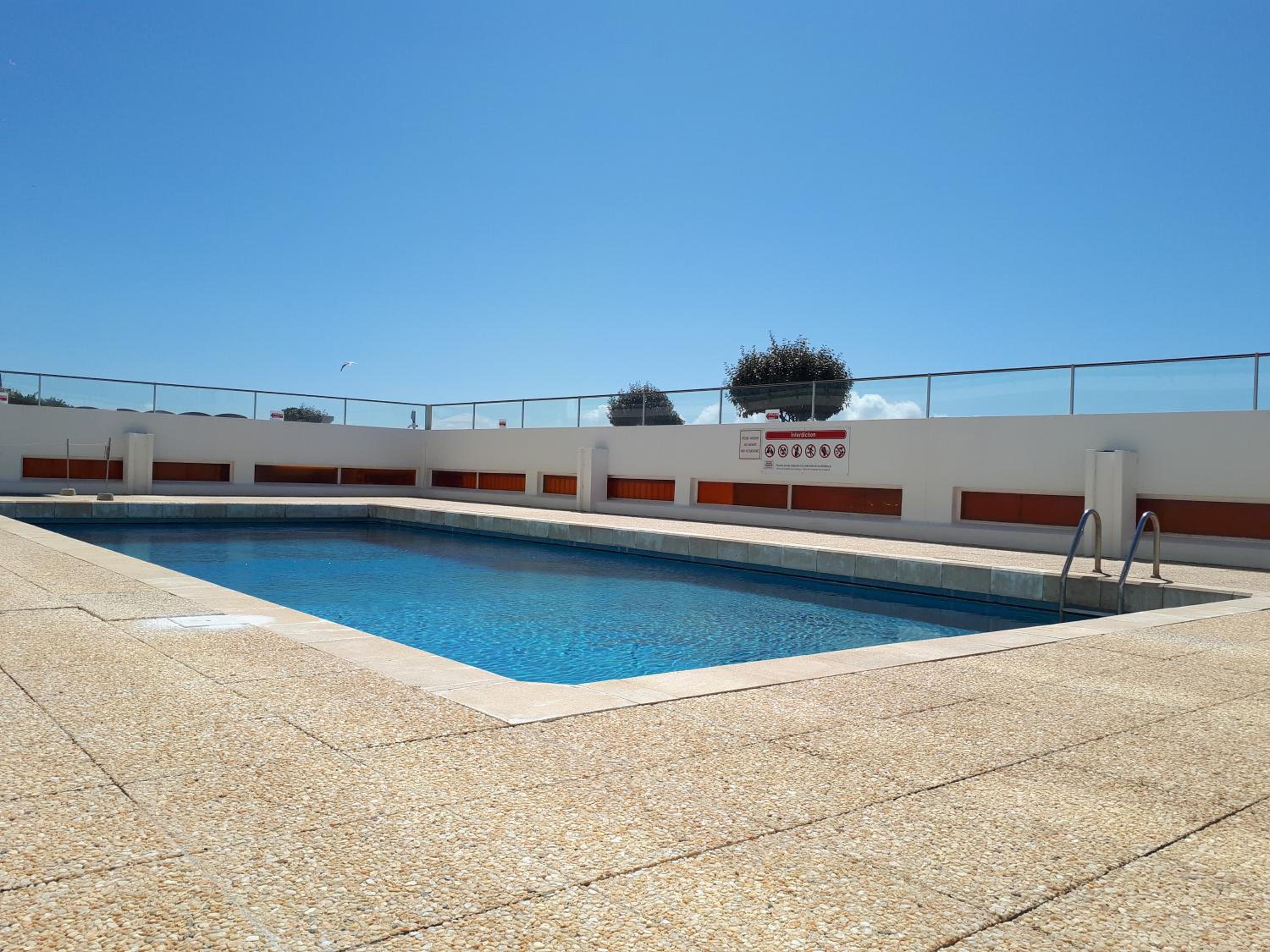 Résidence La Garenne à La Grande Plage, vue mer, piscine et parking privé, 6 personnes