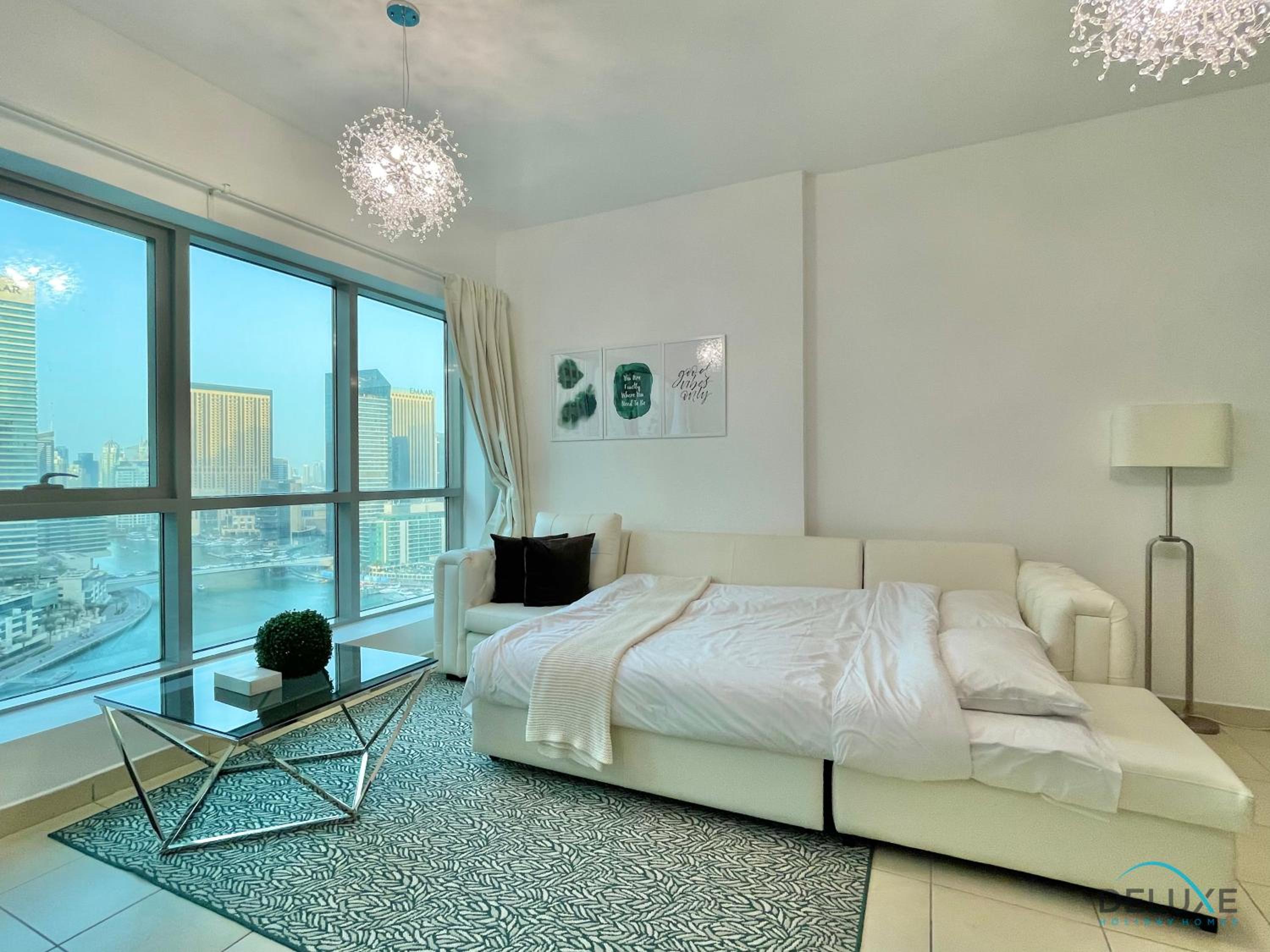 Full Marina and Ain Dubai Wheel View 1BR at The Point Dubai Marina by Deluxe Holiday Homes