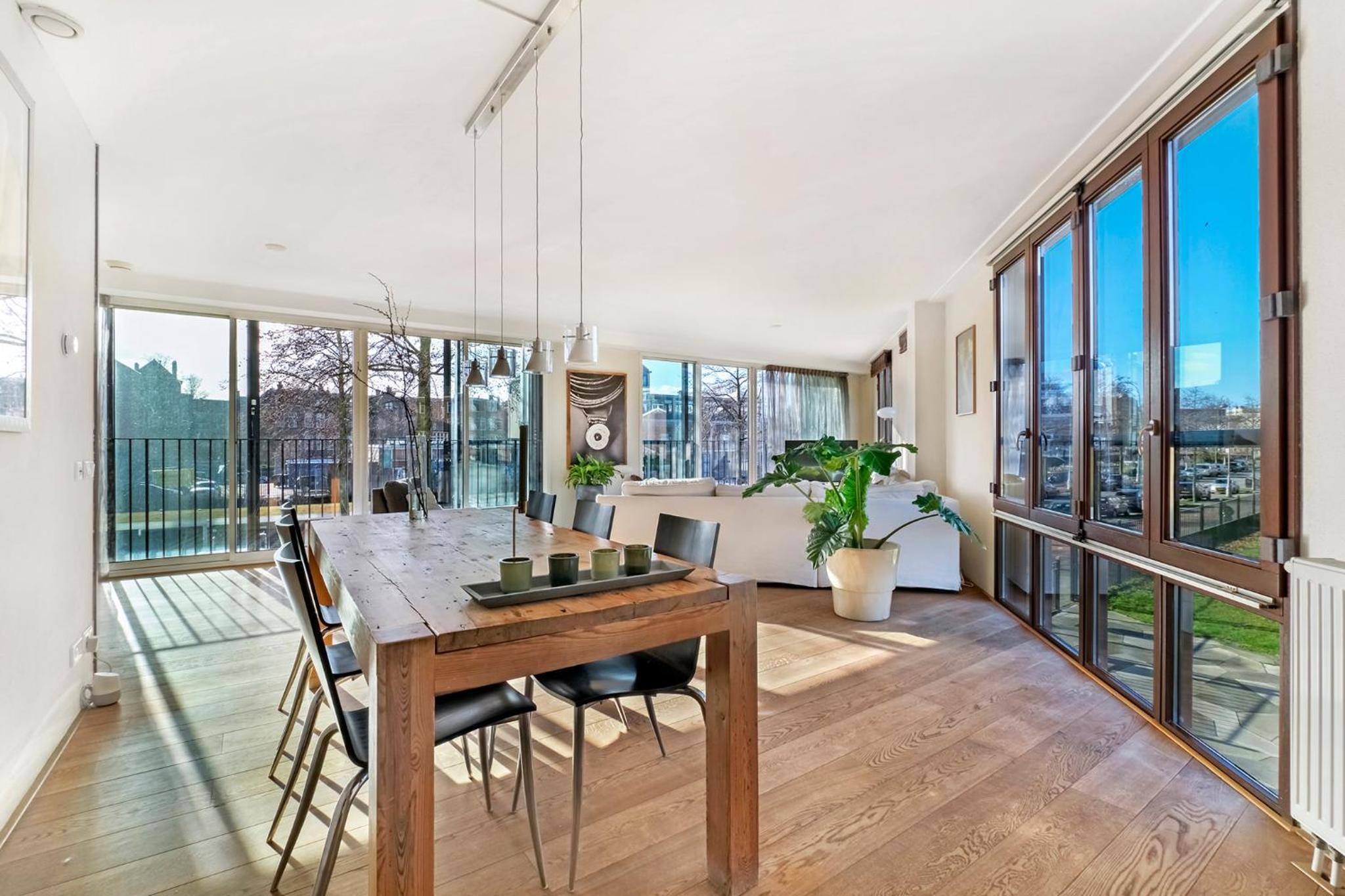 170M2 Appartment with Jacuzzi & Steam bath in center of Amsterdam
