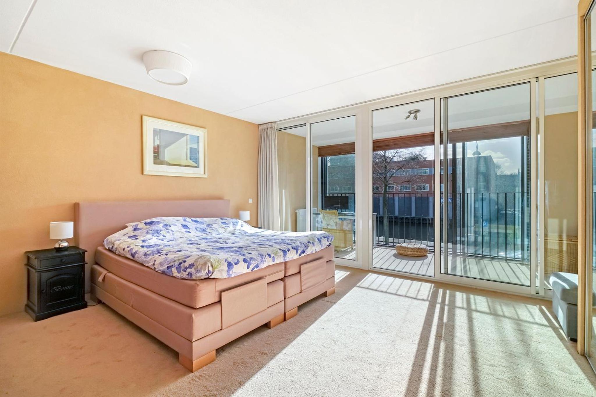 170M2 Appartment with Jacuzzi & Steam bath in center of Amsterdam