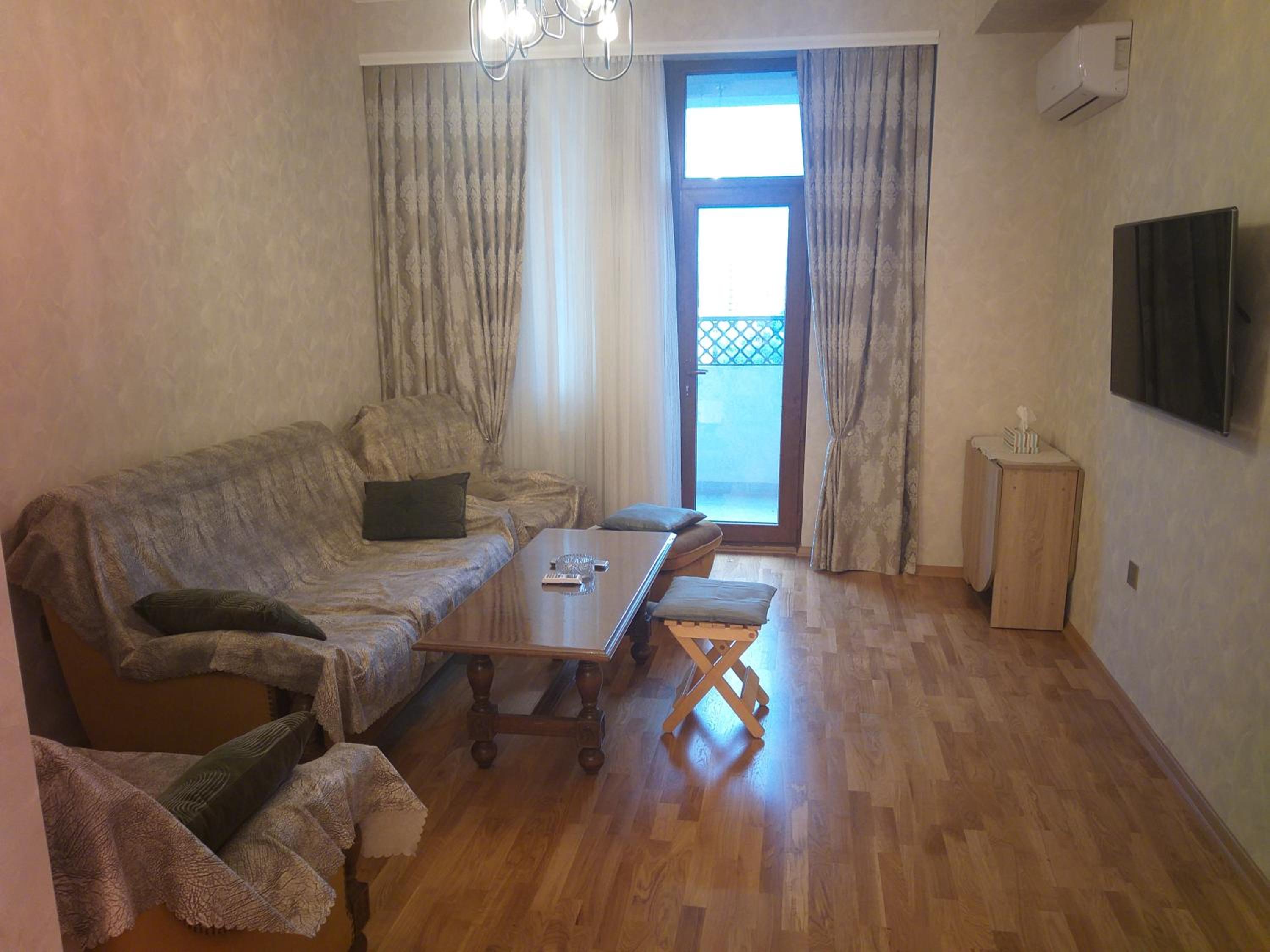 1+1 Apartment near metro station Azadlıq