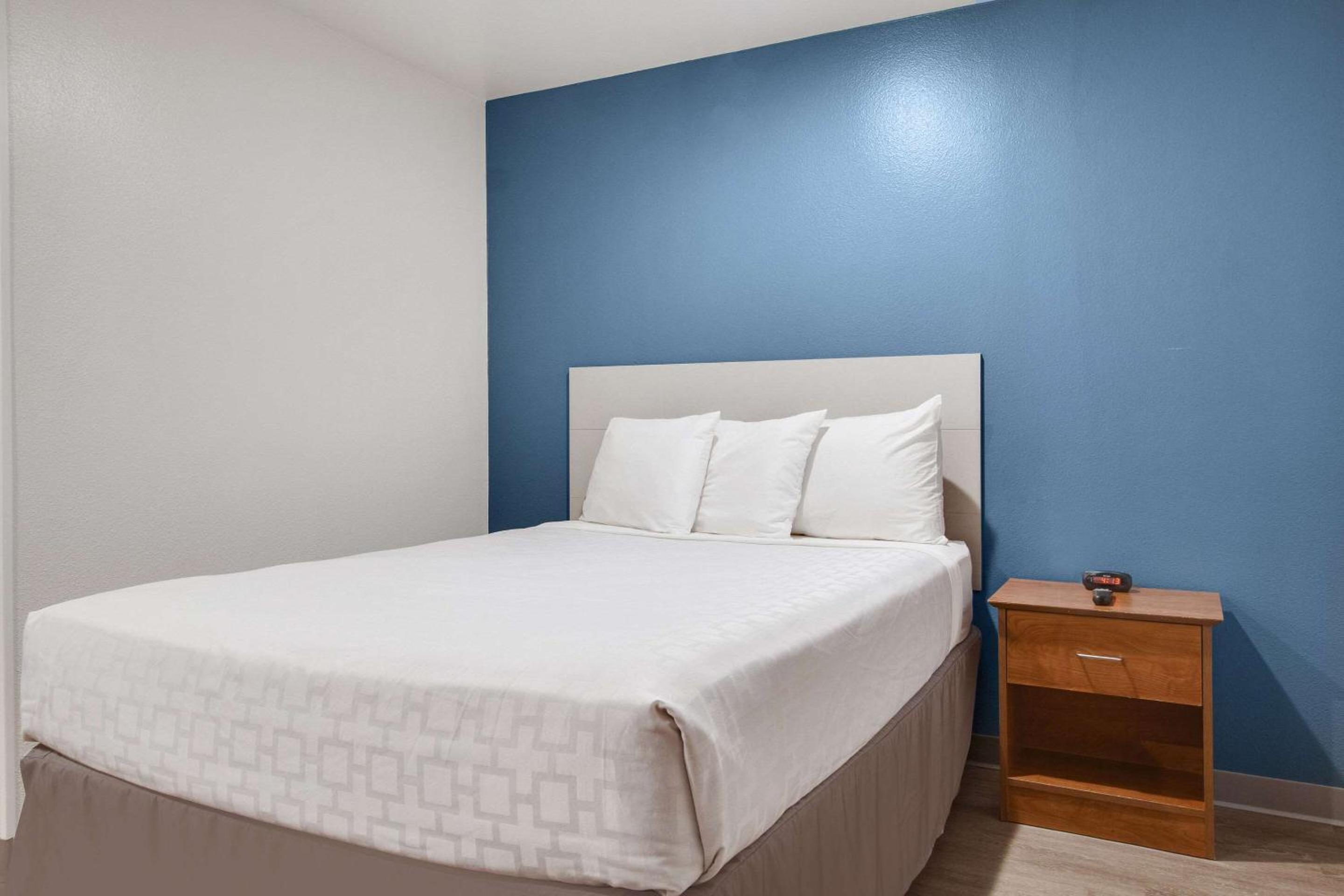 WoodSpring Suites Conroe