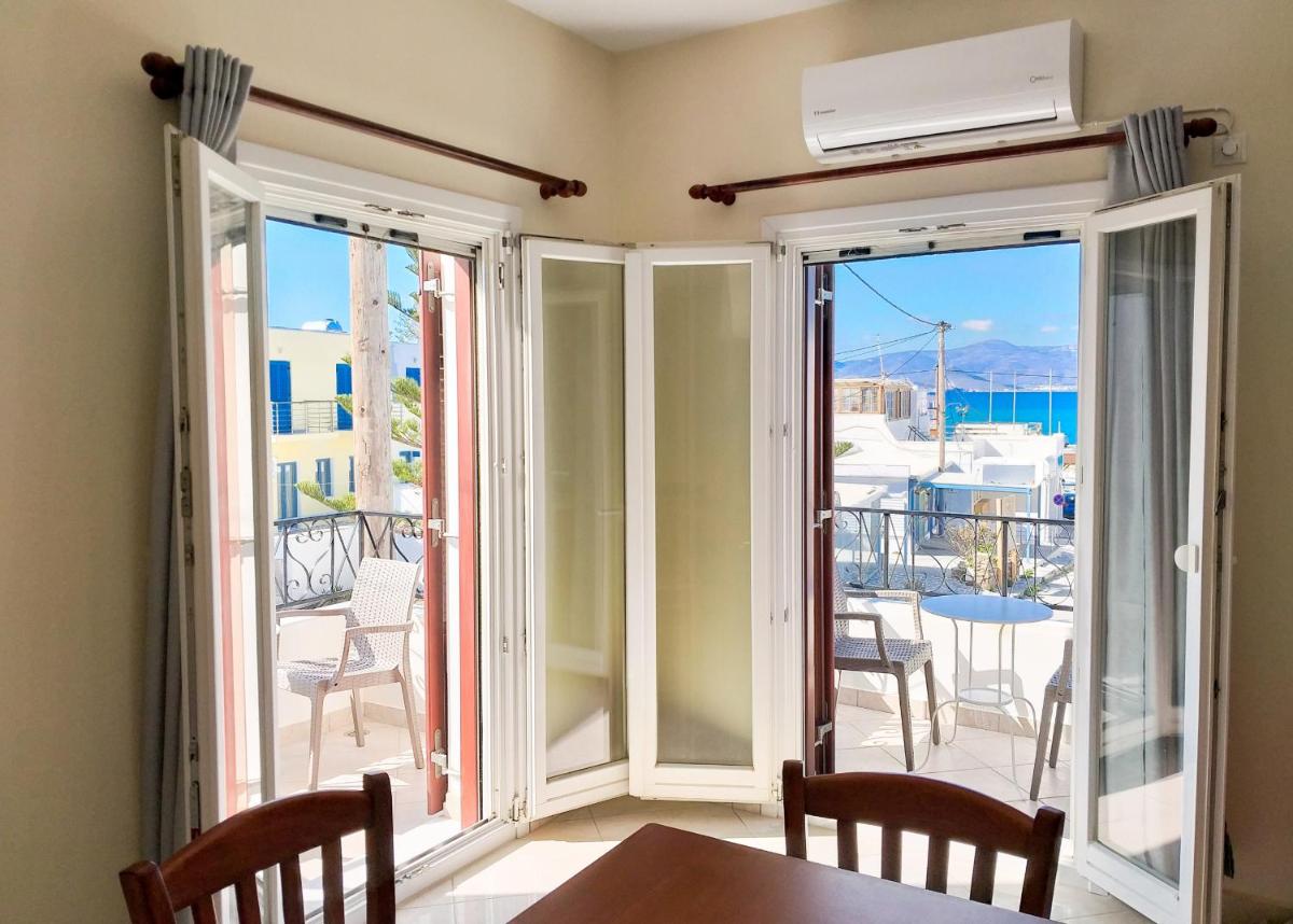 Agia Anna - Spacious 80m² Sea View Apartment - 50m from Beach photo 2
