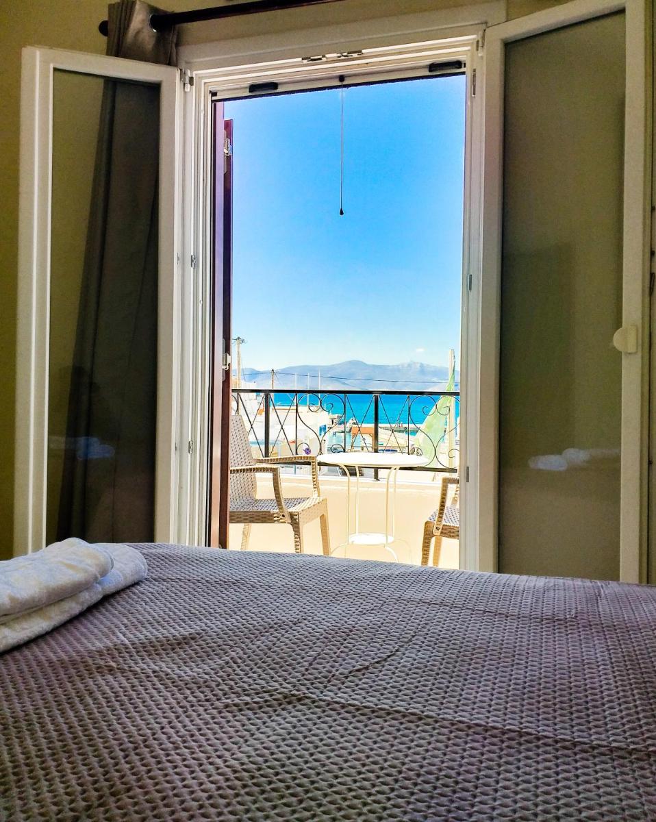 Agia Anna - Spacious 80m² Sea View Apartment - 50m from Beach photo 4
