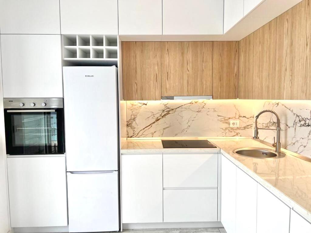 Durres Currila Modern Luxury STUNNING Beach Views