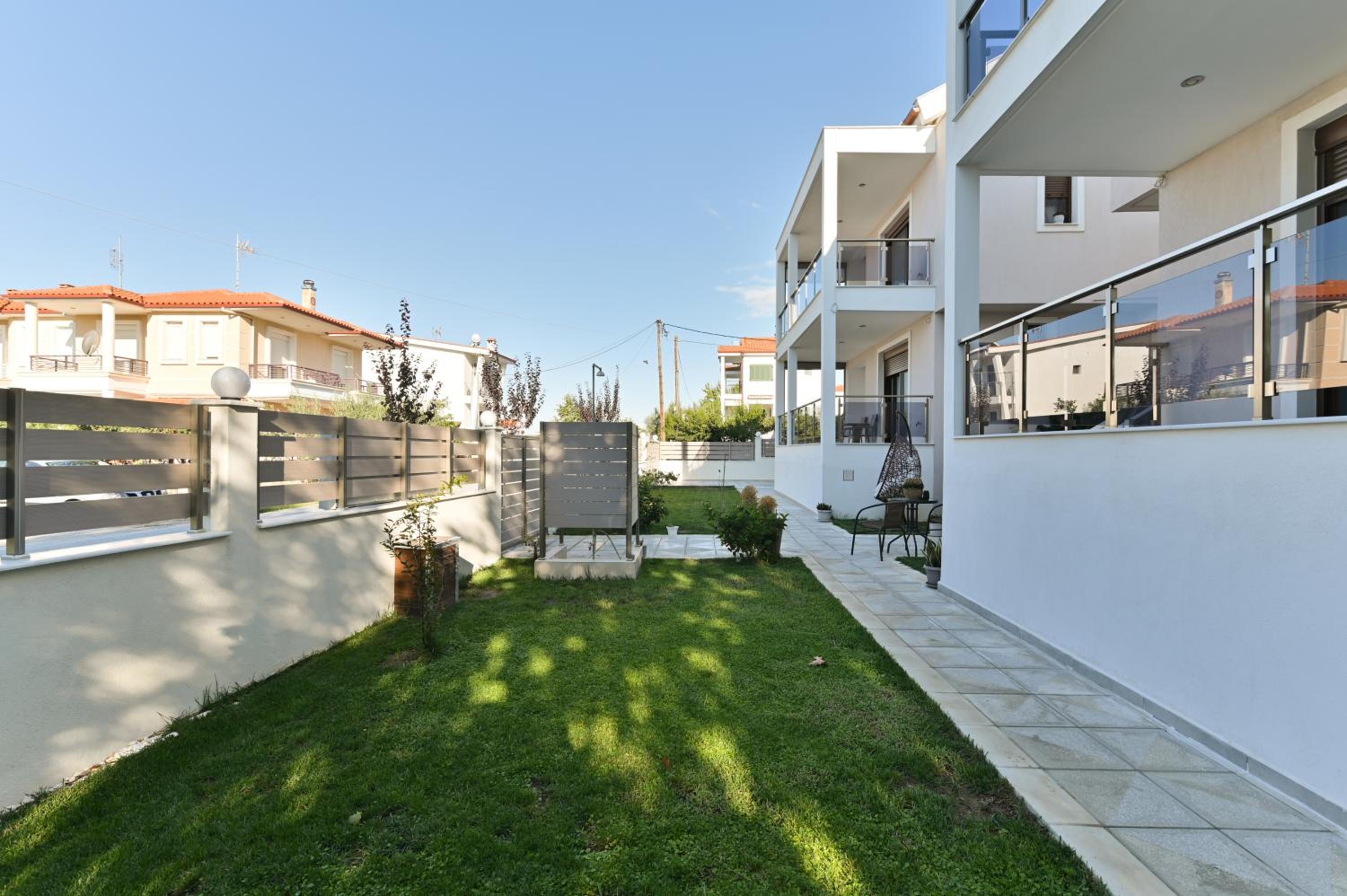 Kalli's Apartments view 5