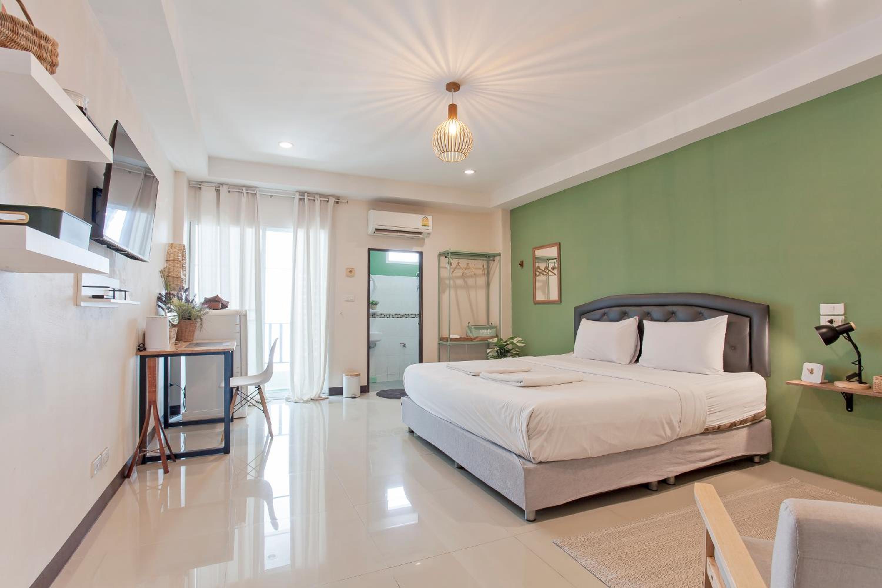 Cozzi by Grand Airport Resort view 3