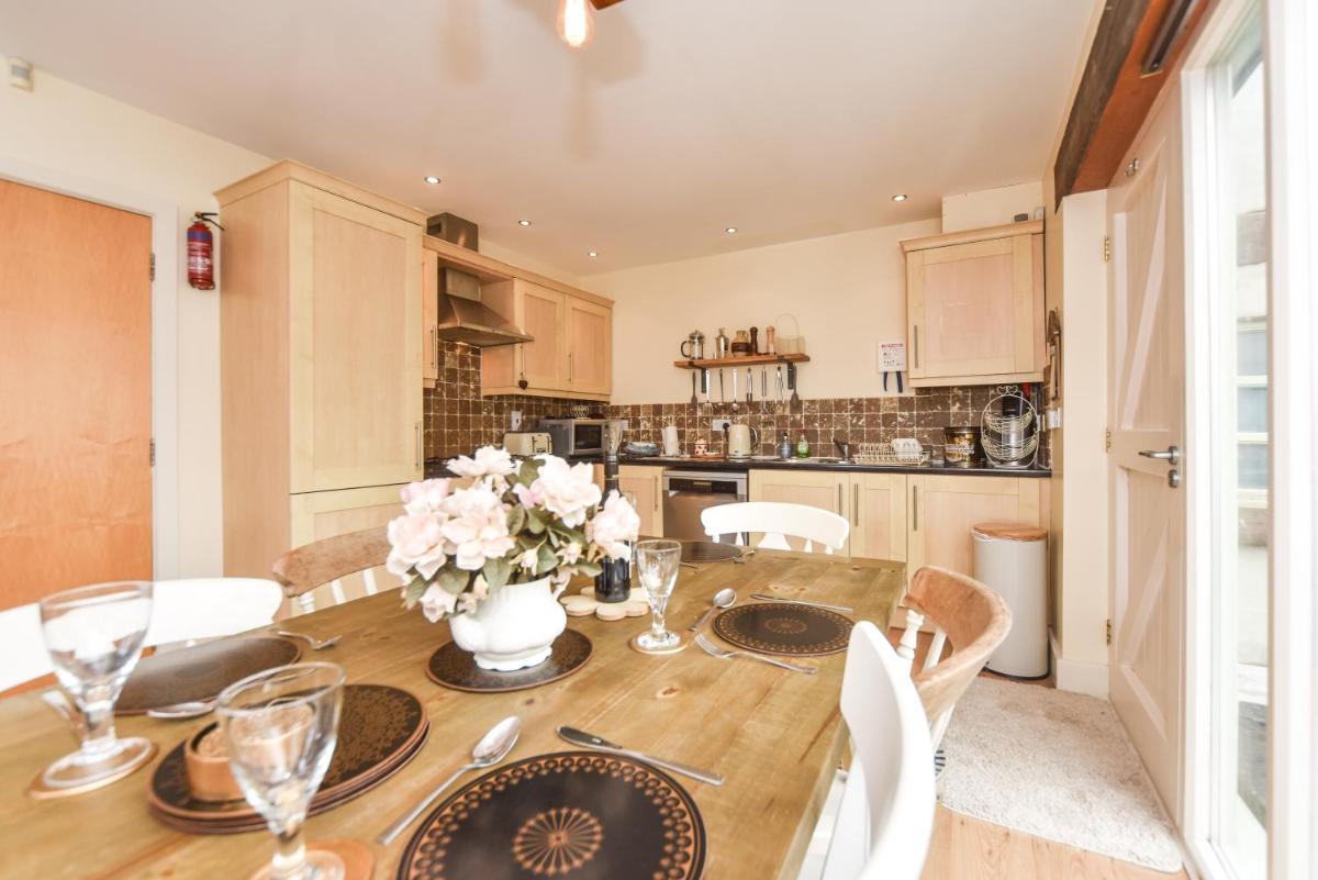 Coach House Mews