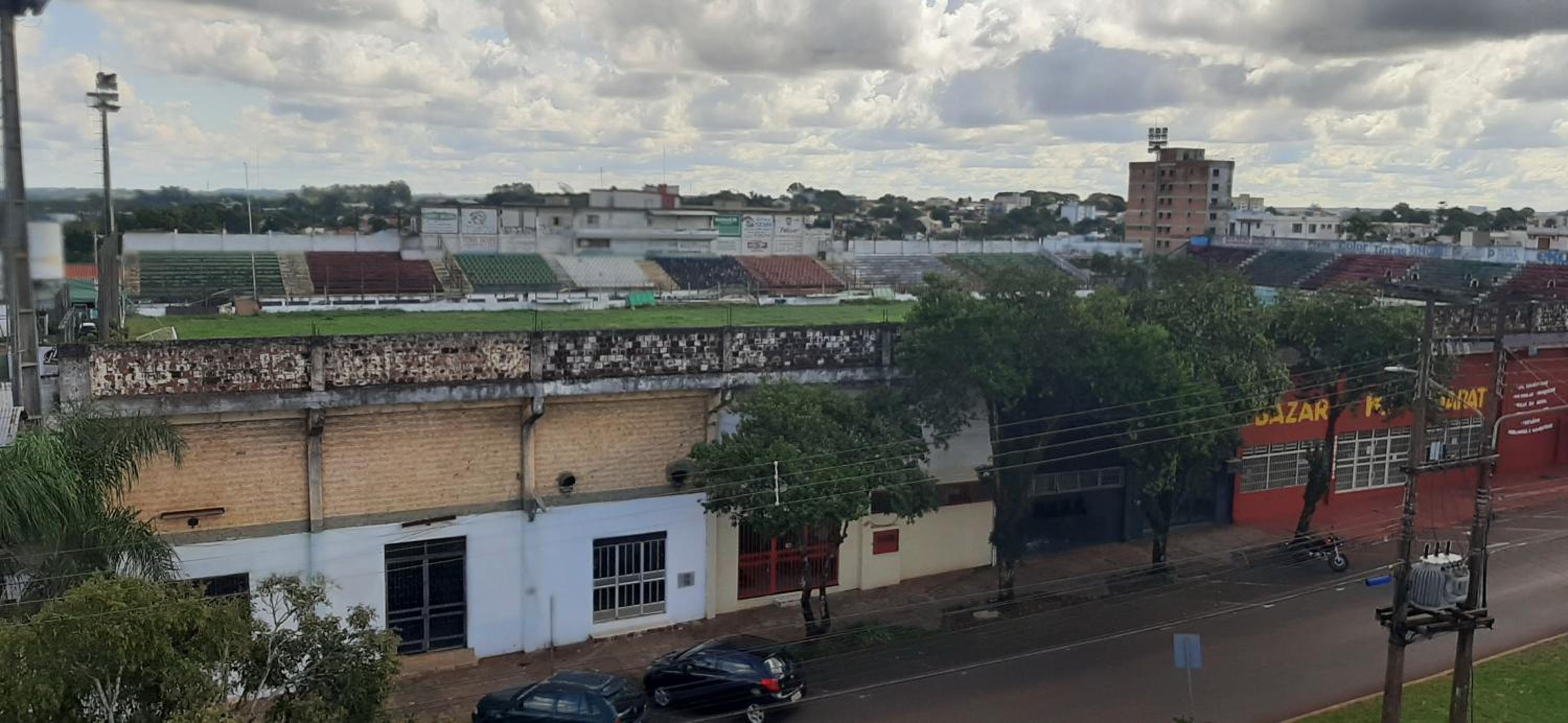 Apart próximo a Unimed, Catedral e HSA de 2 quartos com 2 AR, mini-Academia e garagem no Centro-sul