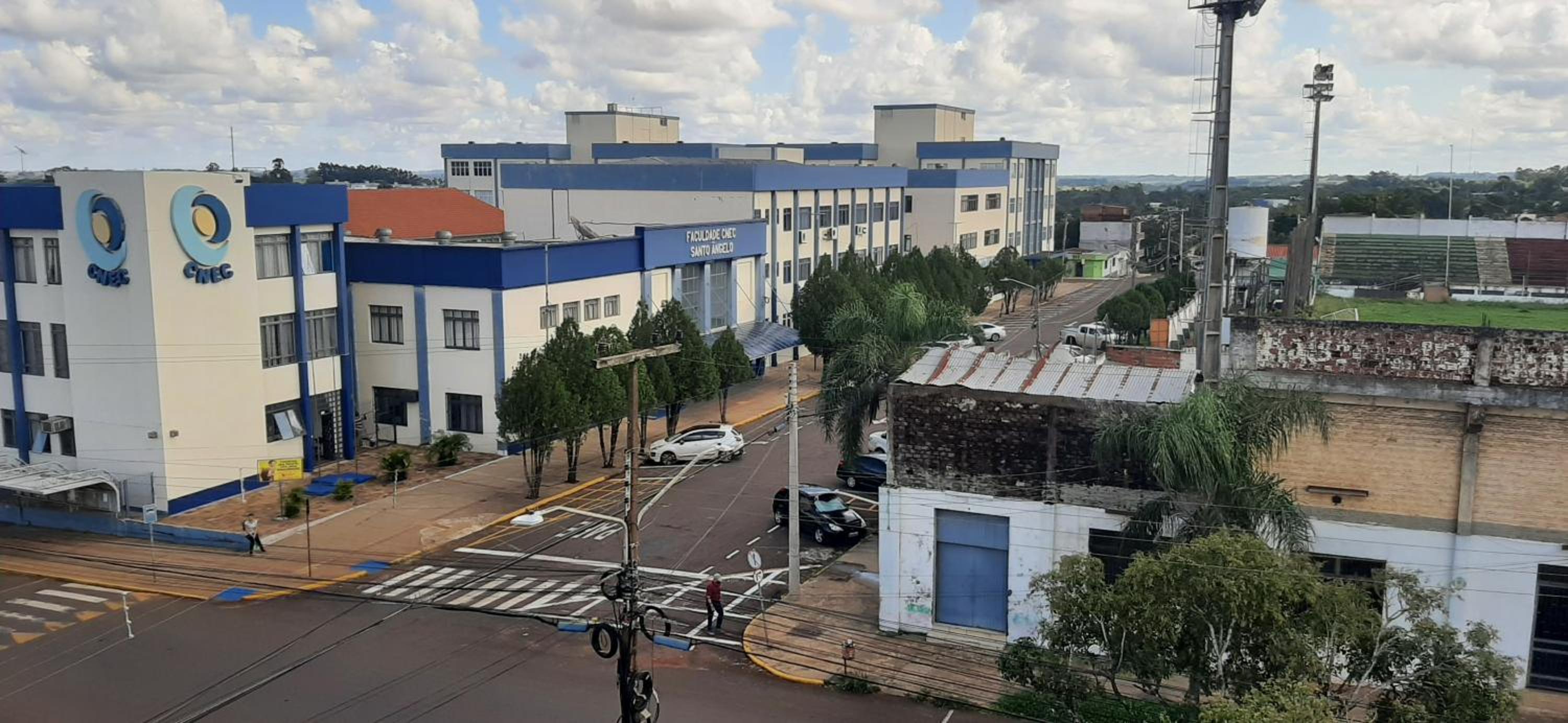 Apart próximo a Unimed, Catedral e HSA de 2 quartos com 2 AR, mini-Academia e garagem no Centro-sul