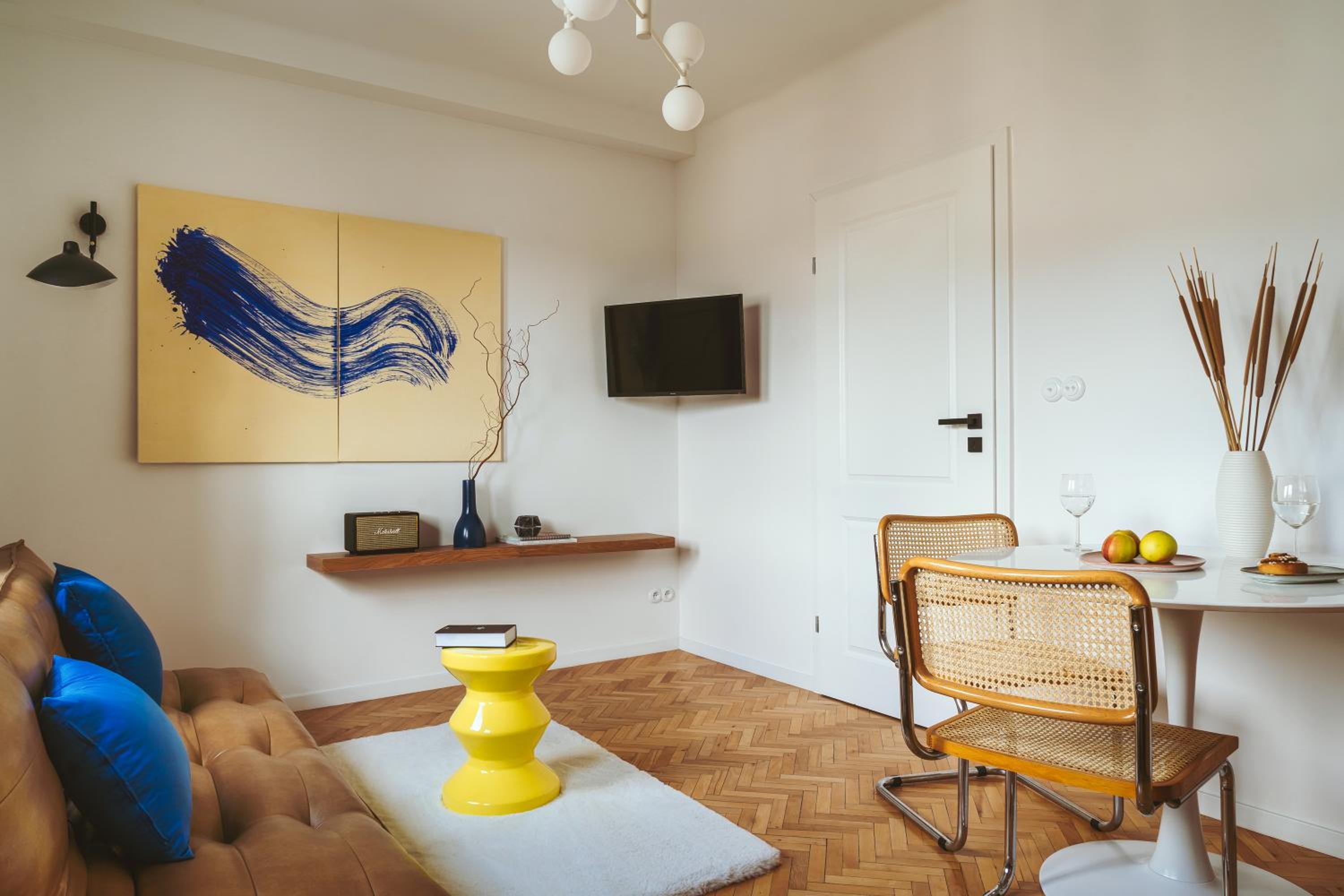 Warsaw Concierge Eclectic Design view 4