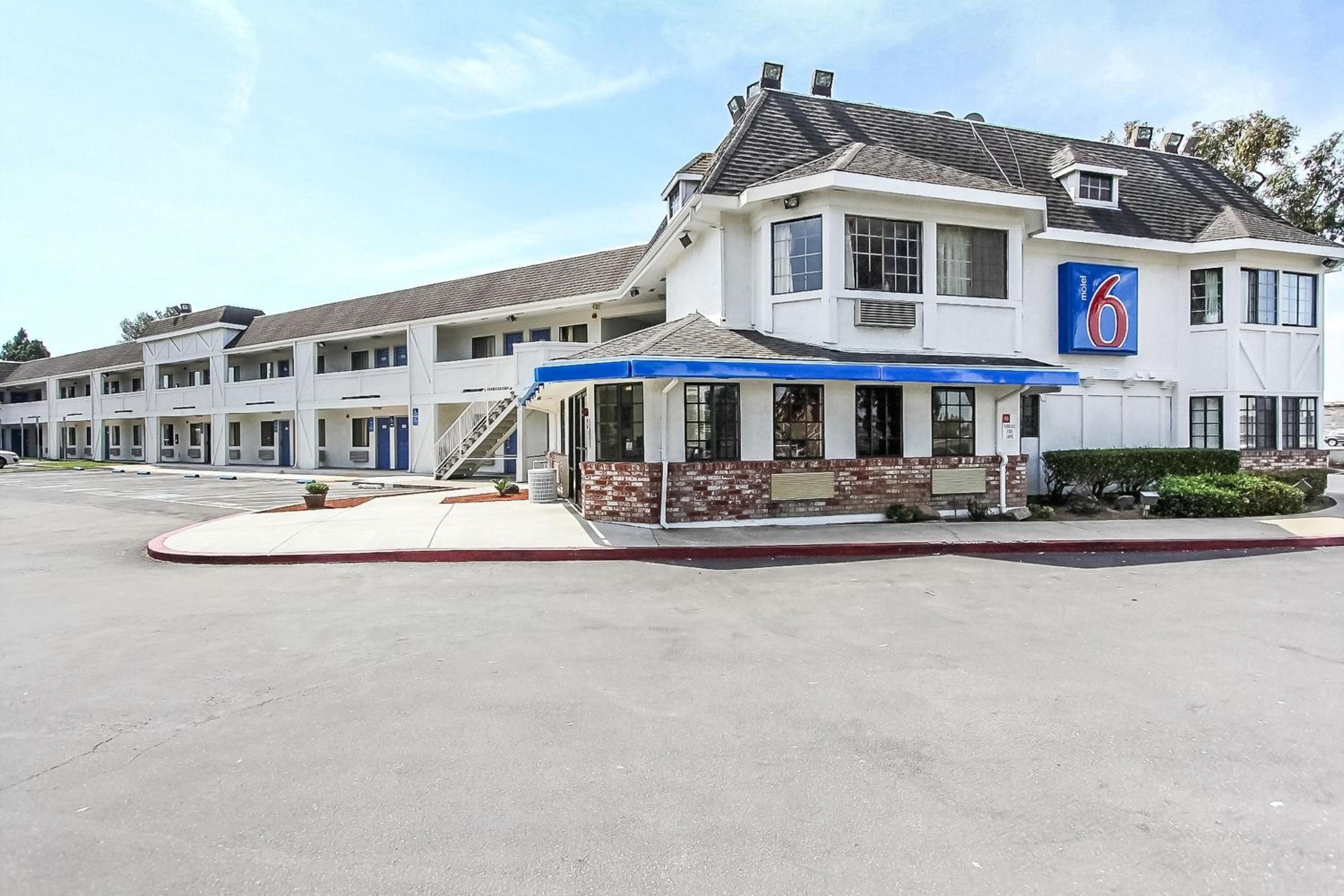 San Jose Vacations - Motel 6-Fremont, CA - North - Property Image 3