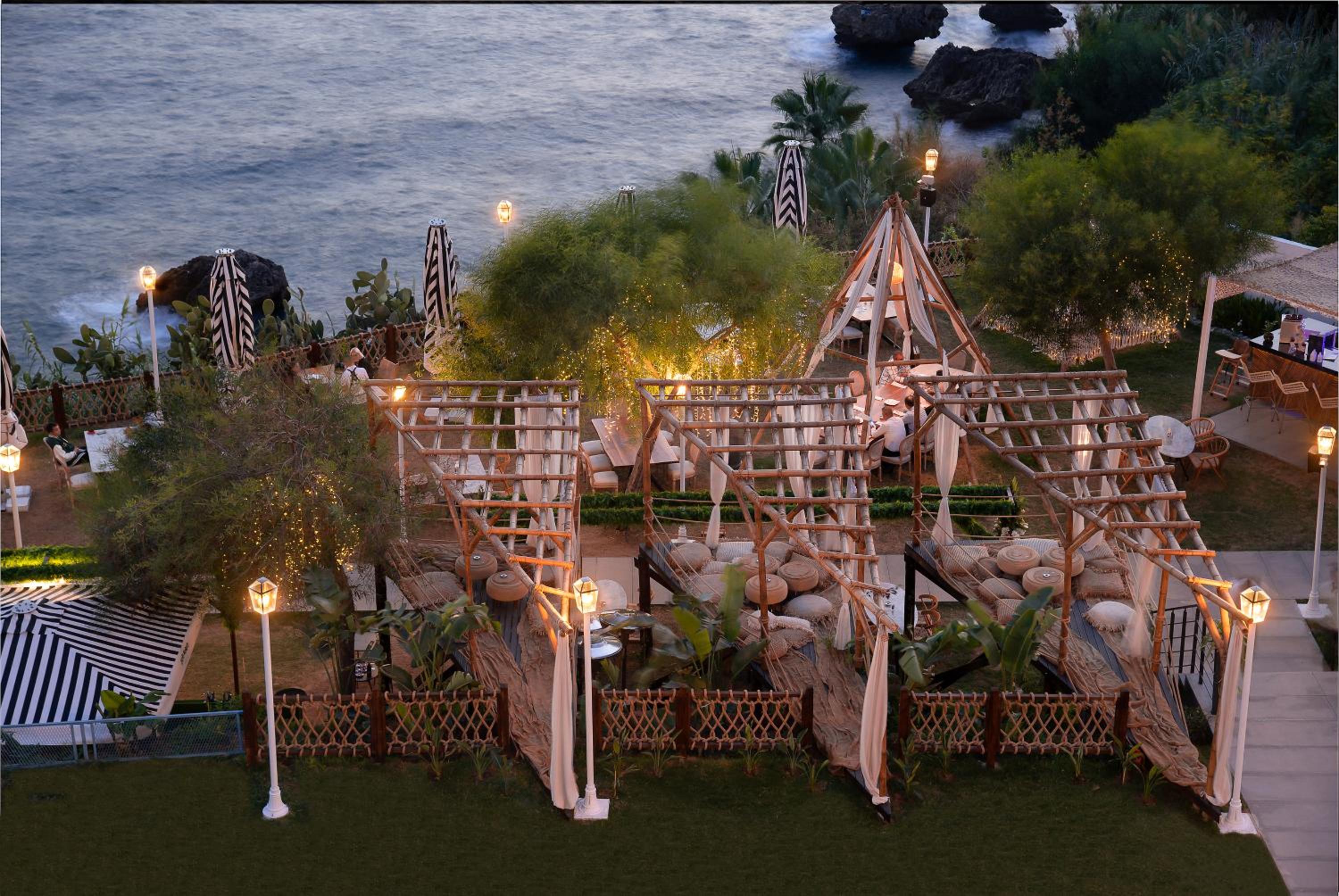 Lucky Monkey Hotel - Image 25