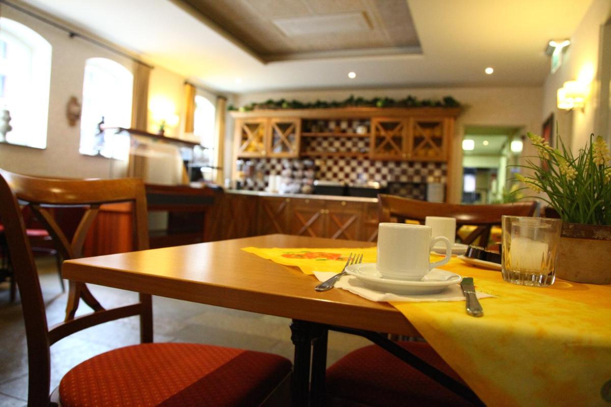 De Witte Hoeve en Venray — restaurant