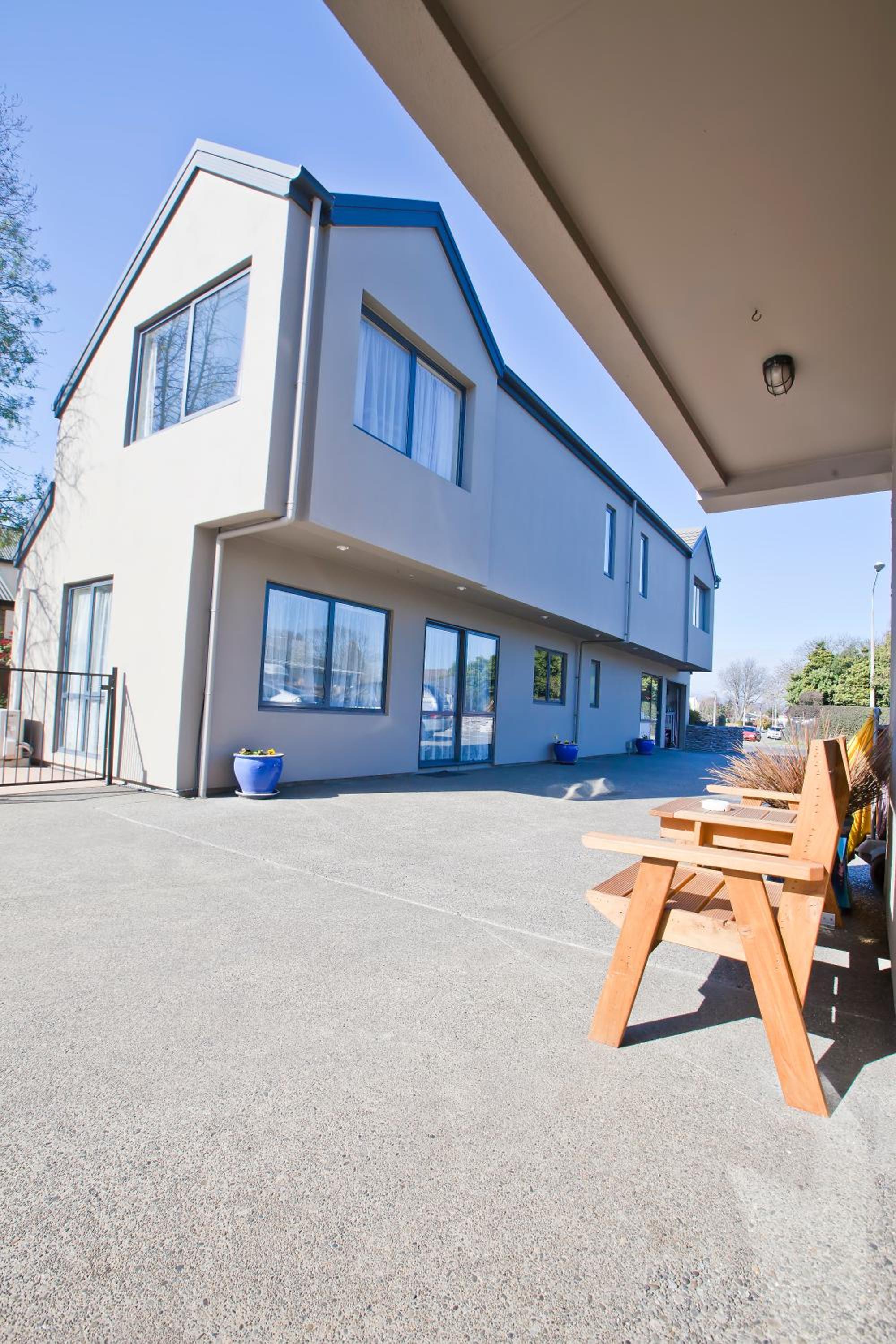 298 Westside Motor Lodge - Image 3