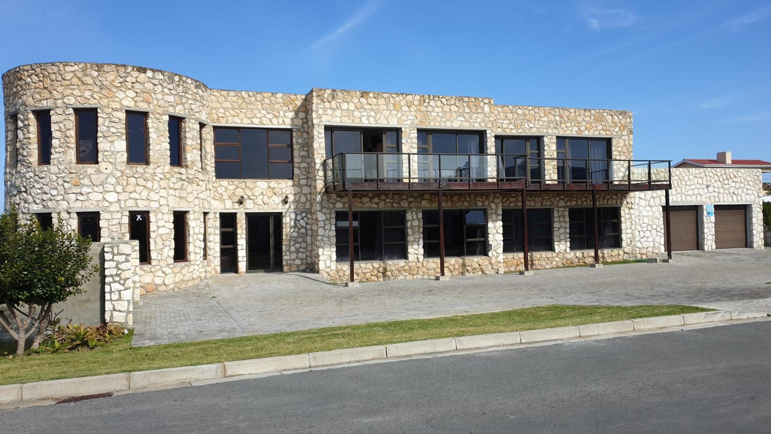 Stonehouse on Main view 2