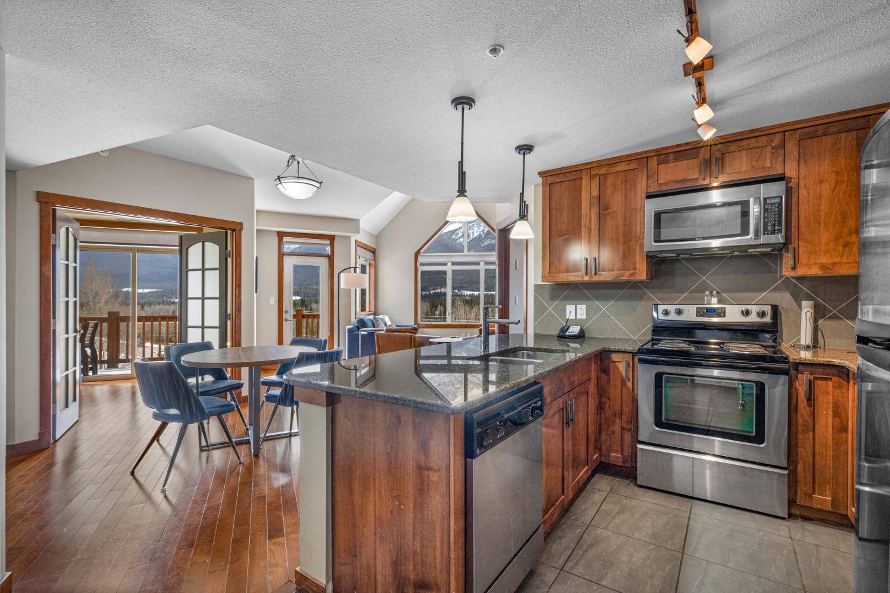 Stoneridge Mountain Resort managed by Little Sister Getaways