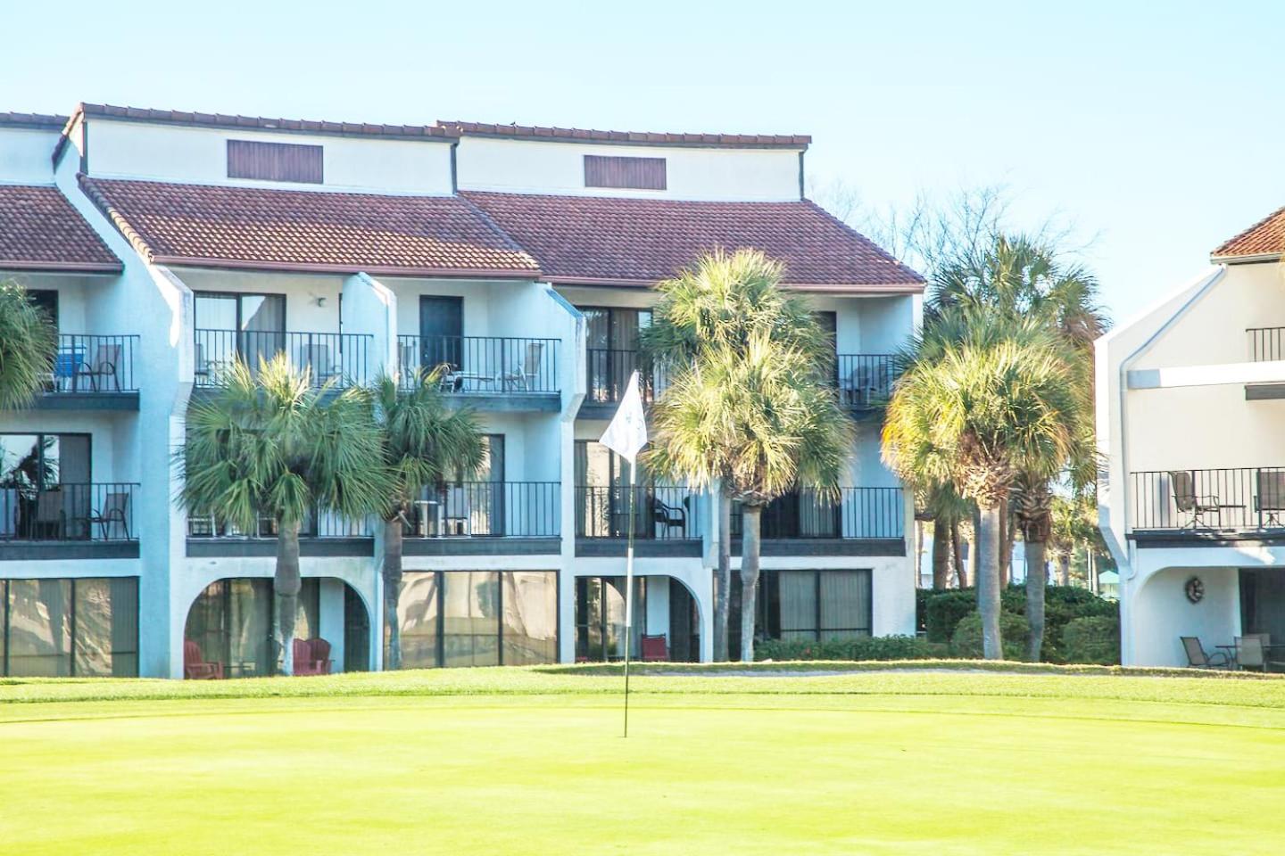 Hotel Edgewater RESORT BEACH & GOLF Villa! Steps to the Beach! - Image 1