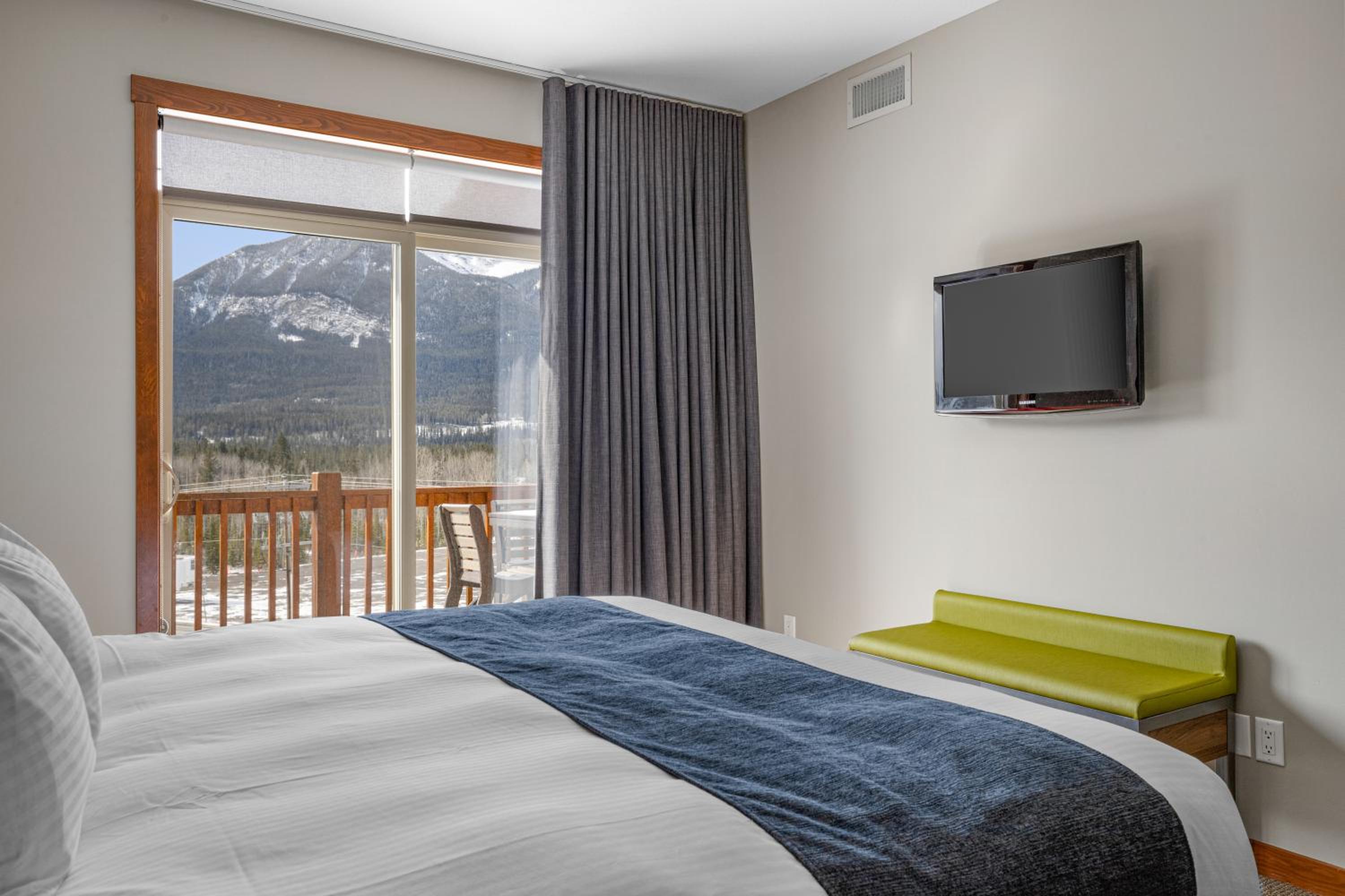 Stoneridge Mountain Resort managed by Little Sister Getaways