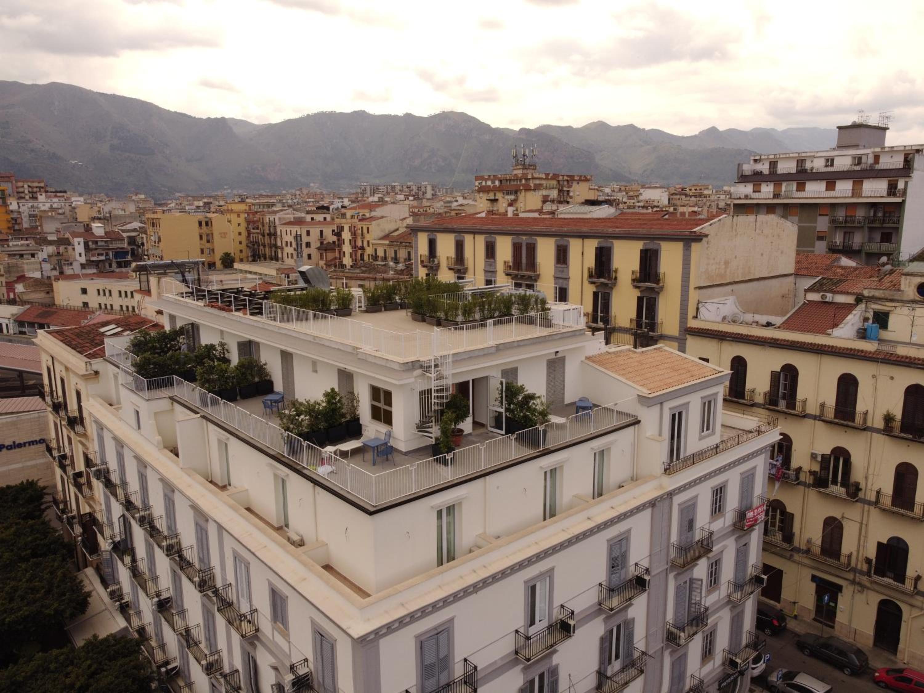 Attico 37 - Comfort room con terrazza privata en Palermo