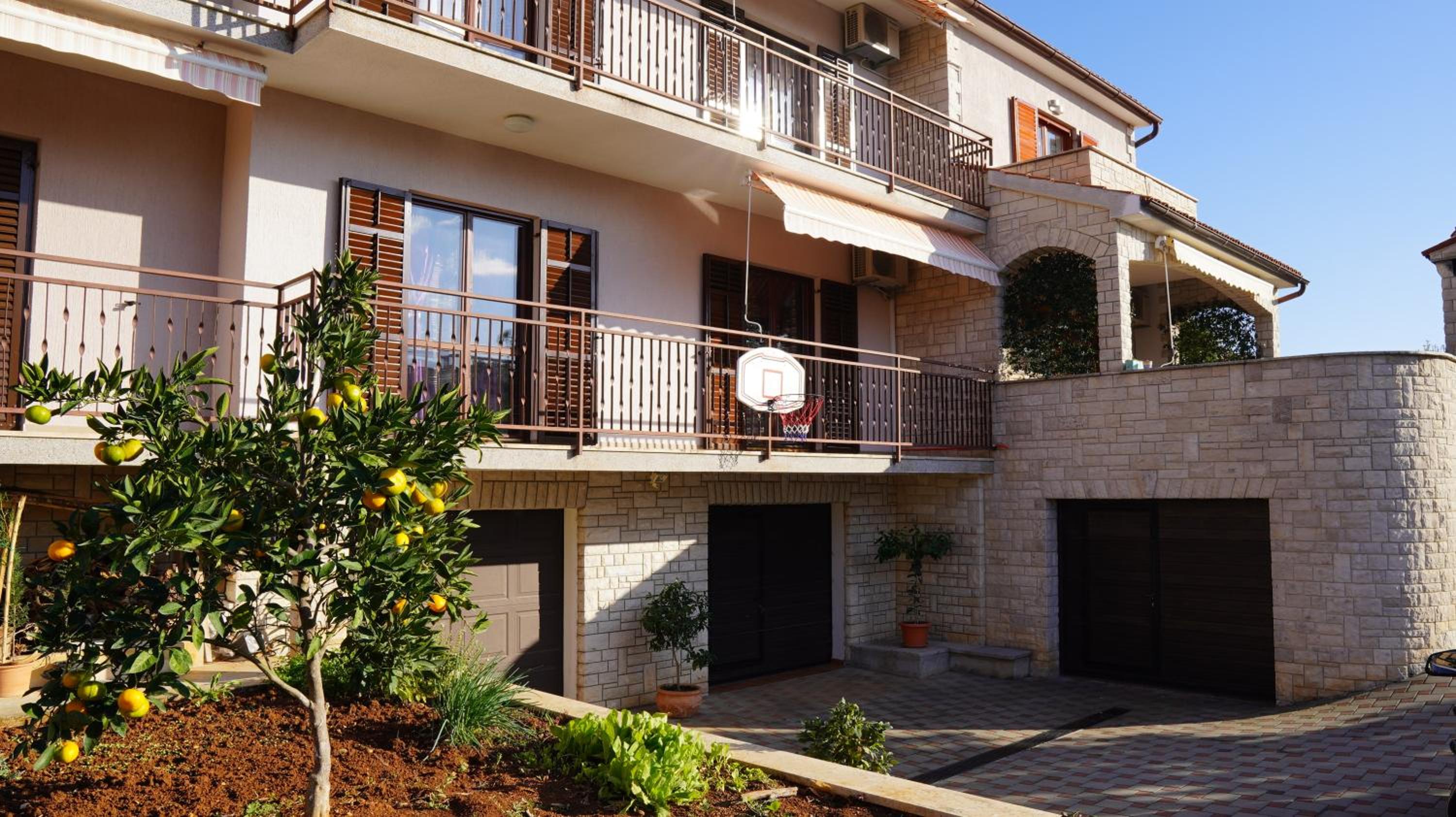 Apartments Luciana & Helena view 2