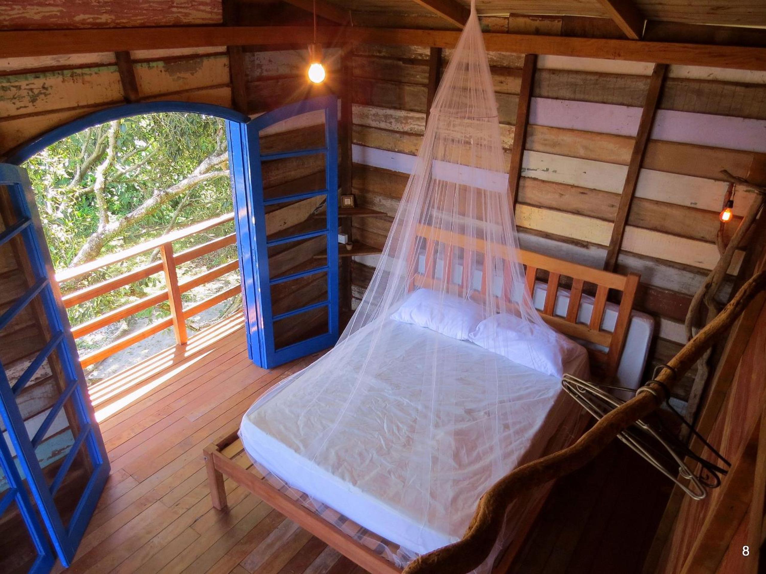 Casa Estilosa e Rústica com Vista para o Pôr do Sol da Ilha do Mel!