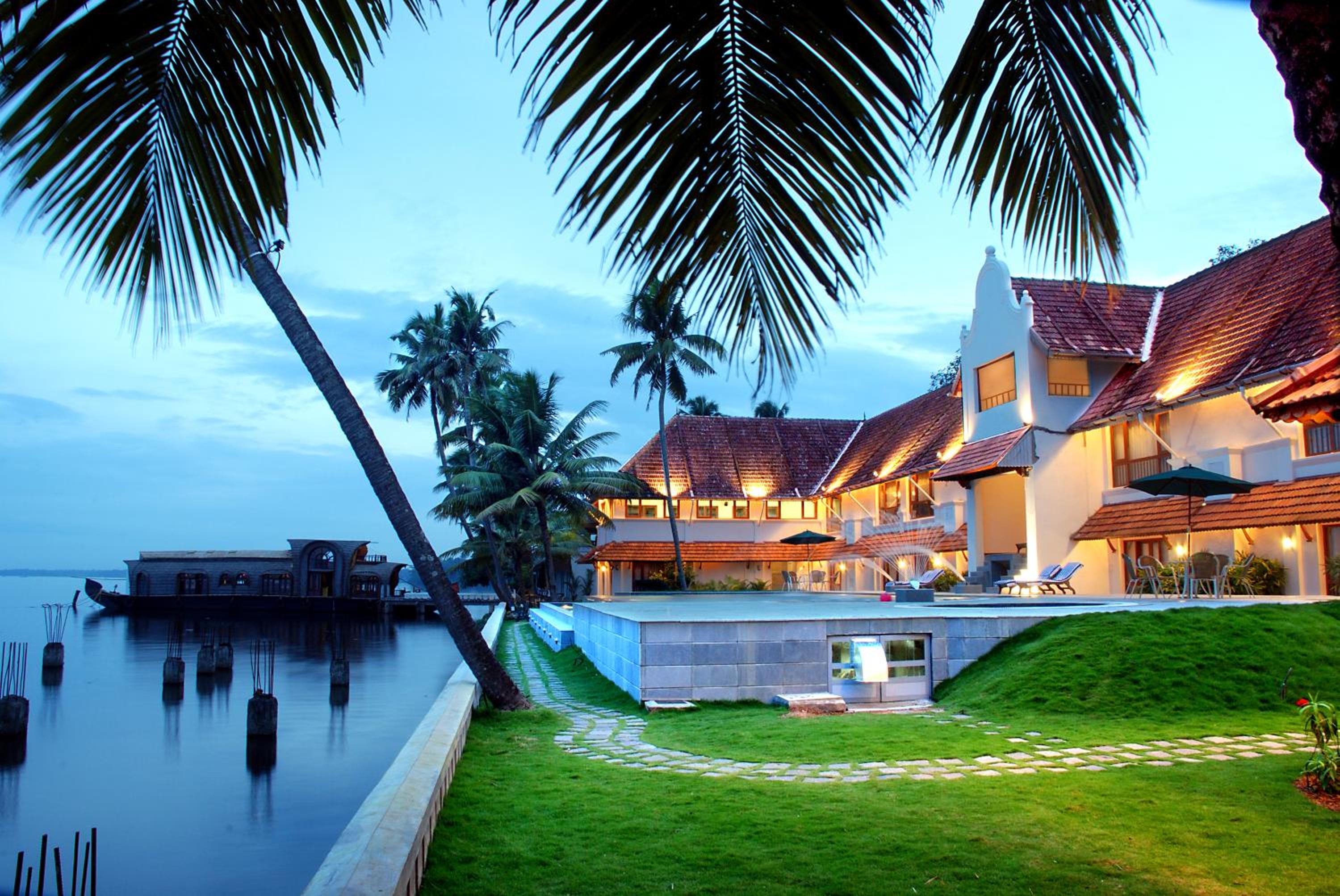 Lemon Tree Vembanad Lake Resort, Kerala view 3