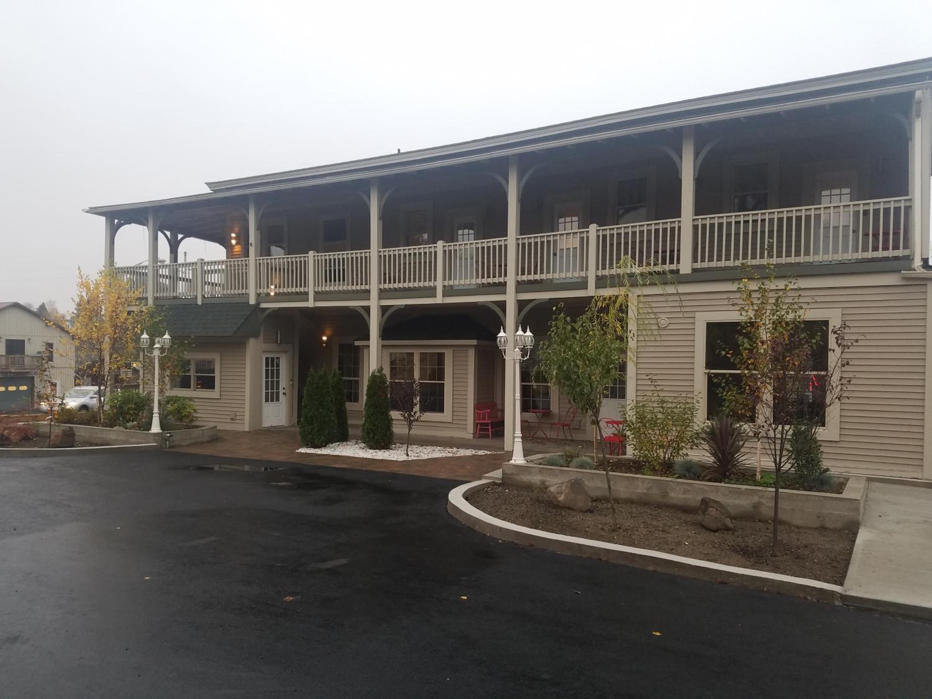 Downhill Lodge Condominium